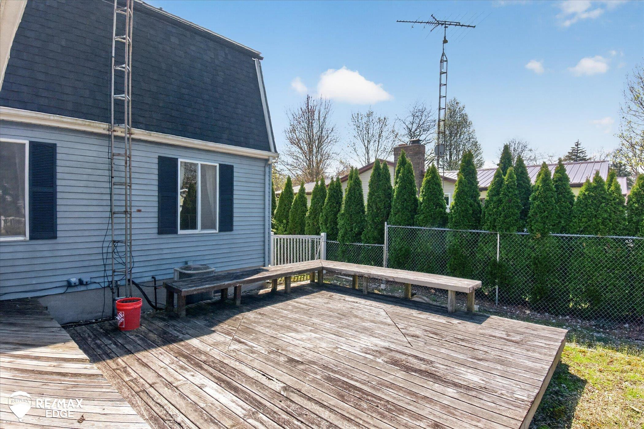 8454 Wesley Drive, Flushing, MI 48433 — Photo 54