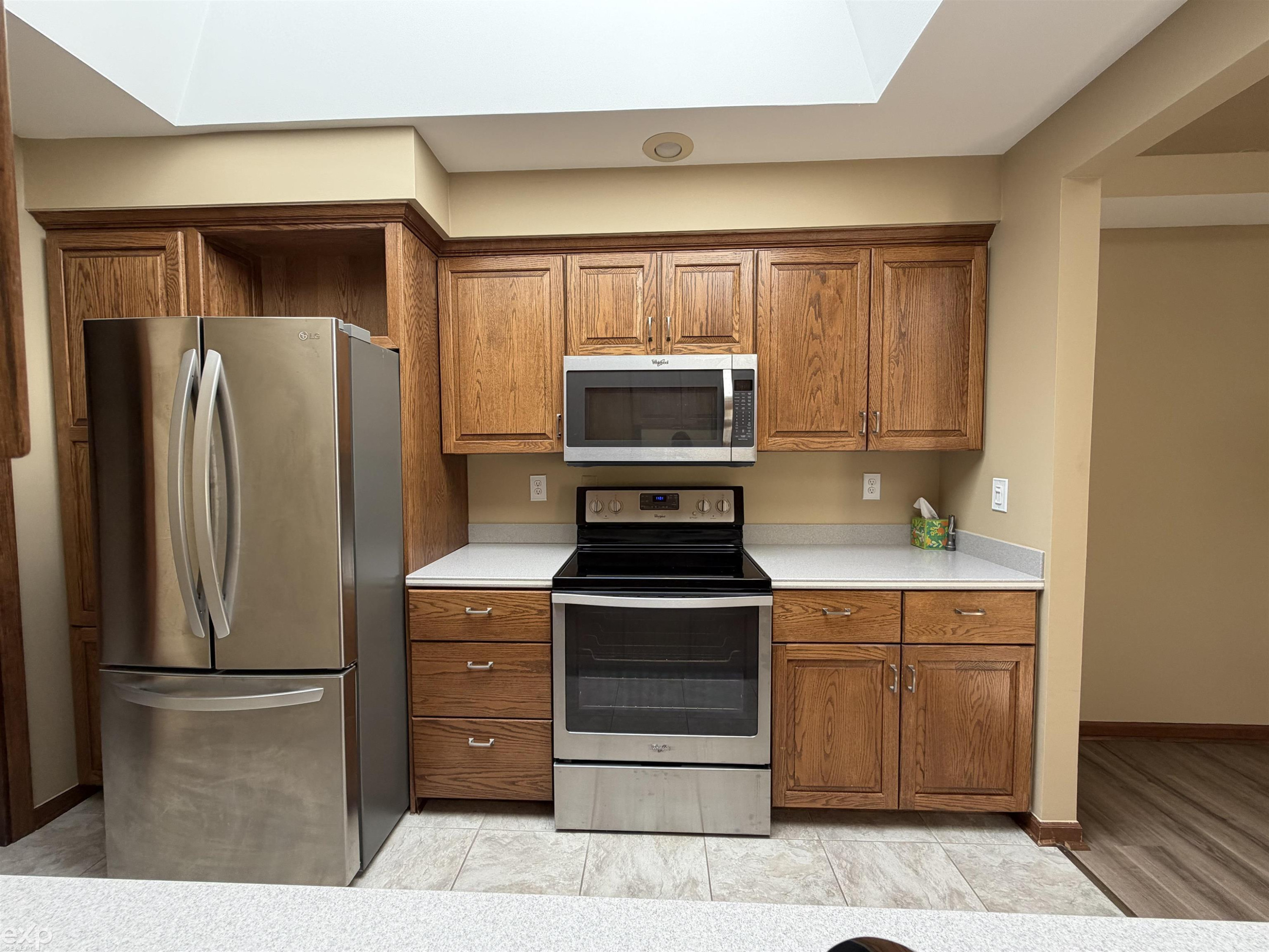 14715 Holly Ct Court, 62, Shelby Twp, MI 48315 — Photo 9