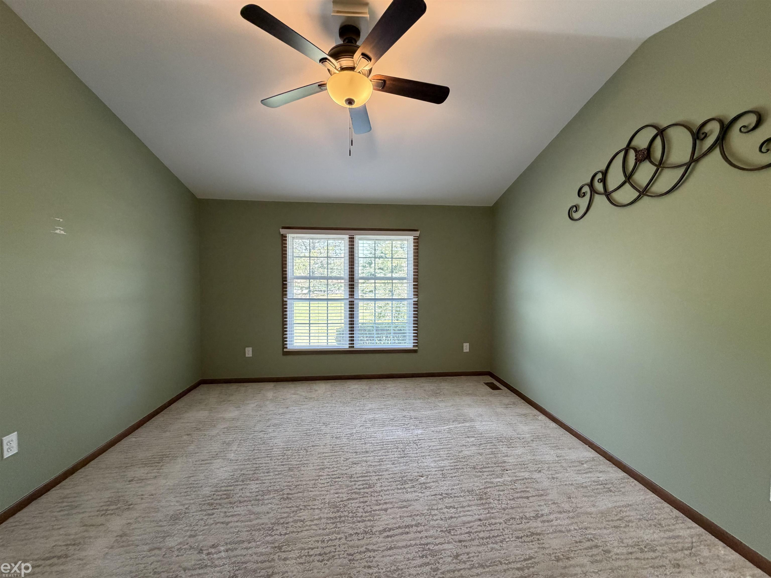 14715 Holly Ct Court, 62, Shelby Twp, MI 48315 — Photo 16
