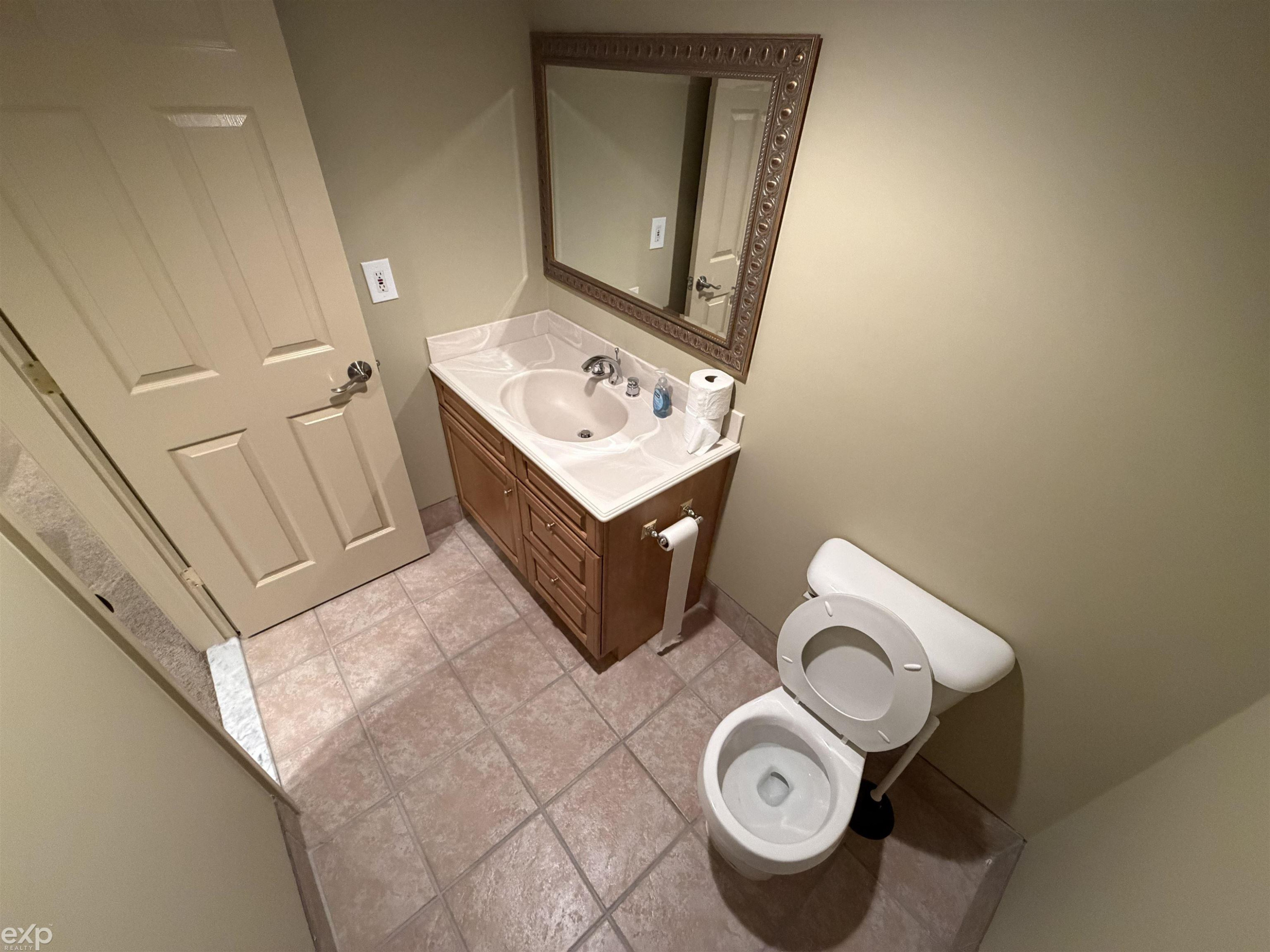 14715 Holly Ct Court, 62, Shelby Twp, MI 48315 — Photo 26
