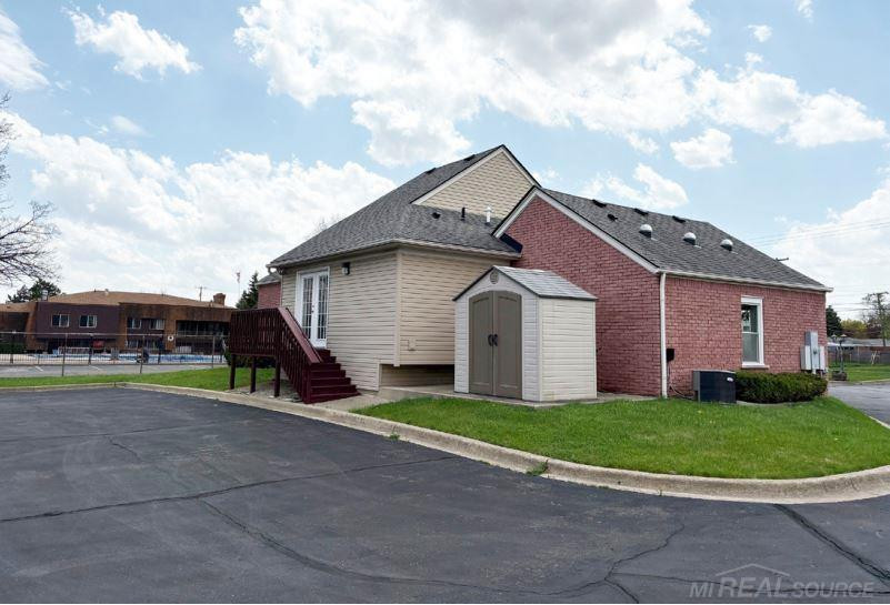 31500 Schoenherr Road, Warren, MI 48088 — Photo 2
