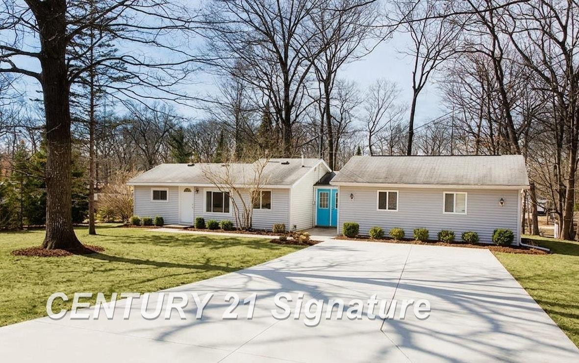 4041 Janet Road, Harrison, MI 48625 — Photo 2