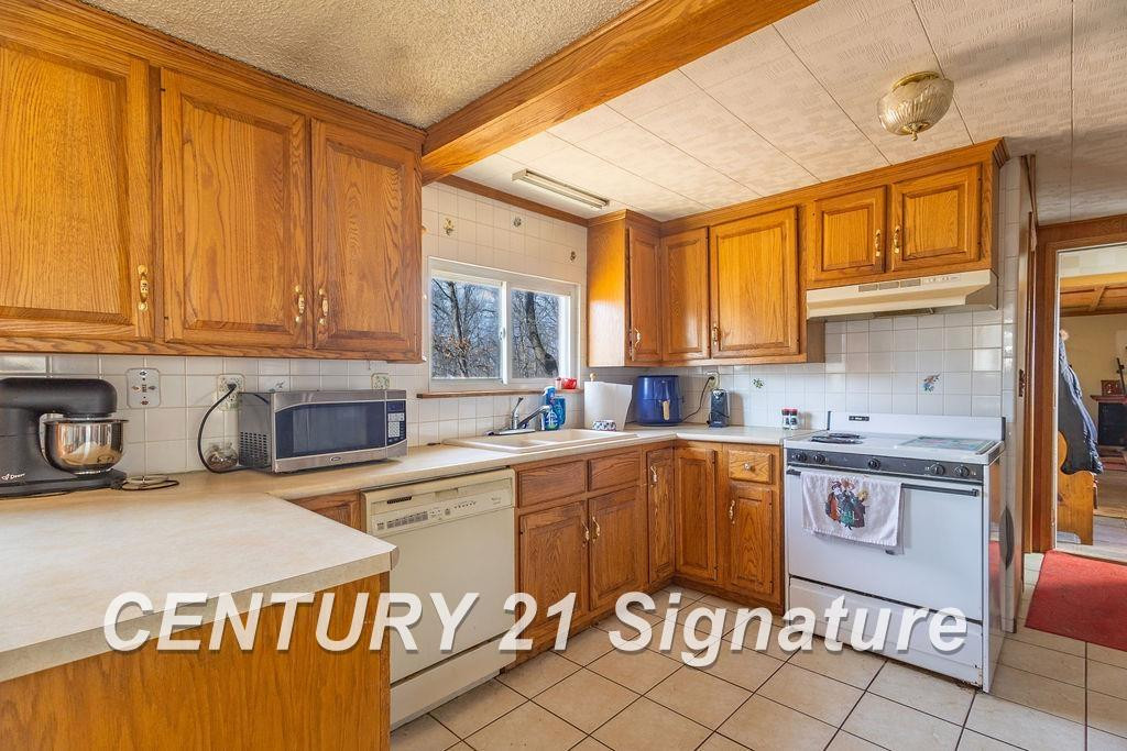 4041 Janet Road, Harrison, MI 48625 — Photo 5