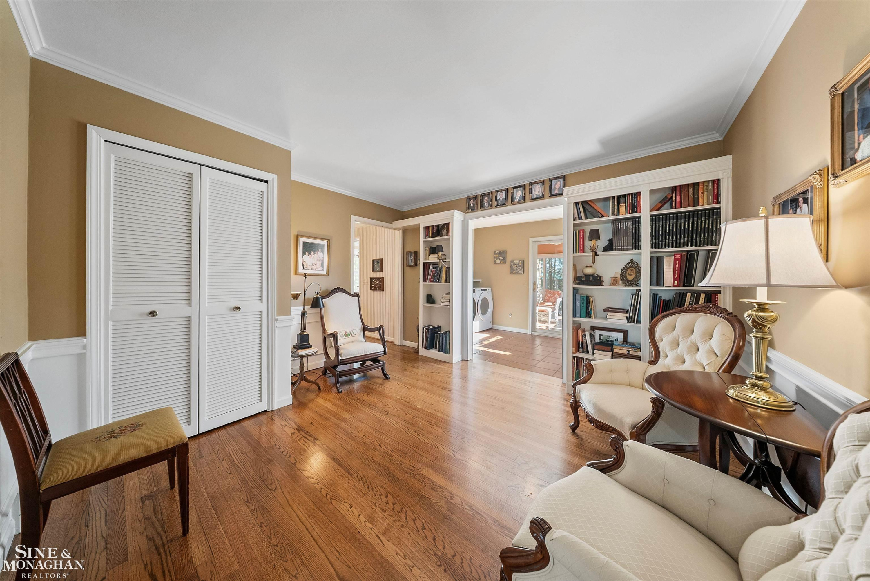 926 Hidden Lane, Grosse Pointe Woods, MI 48236 — Photo 11