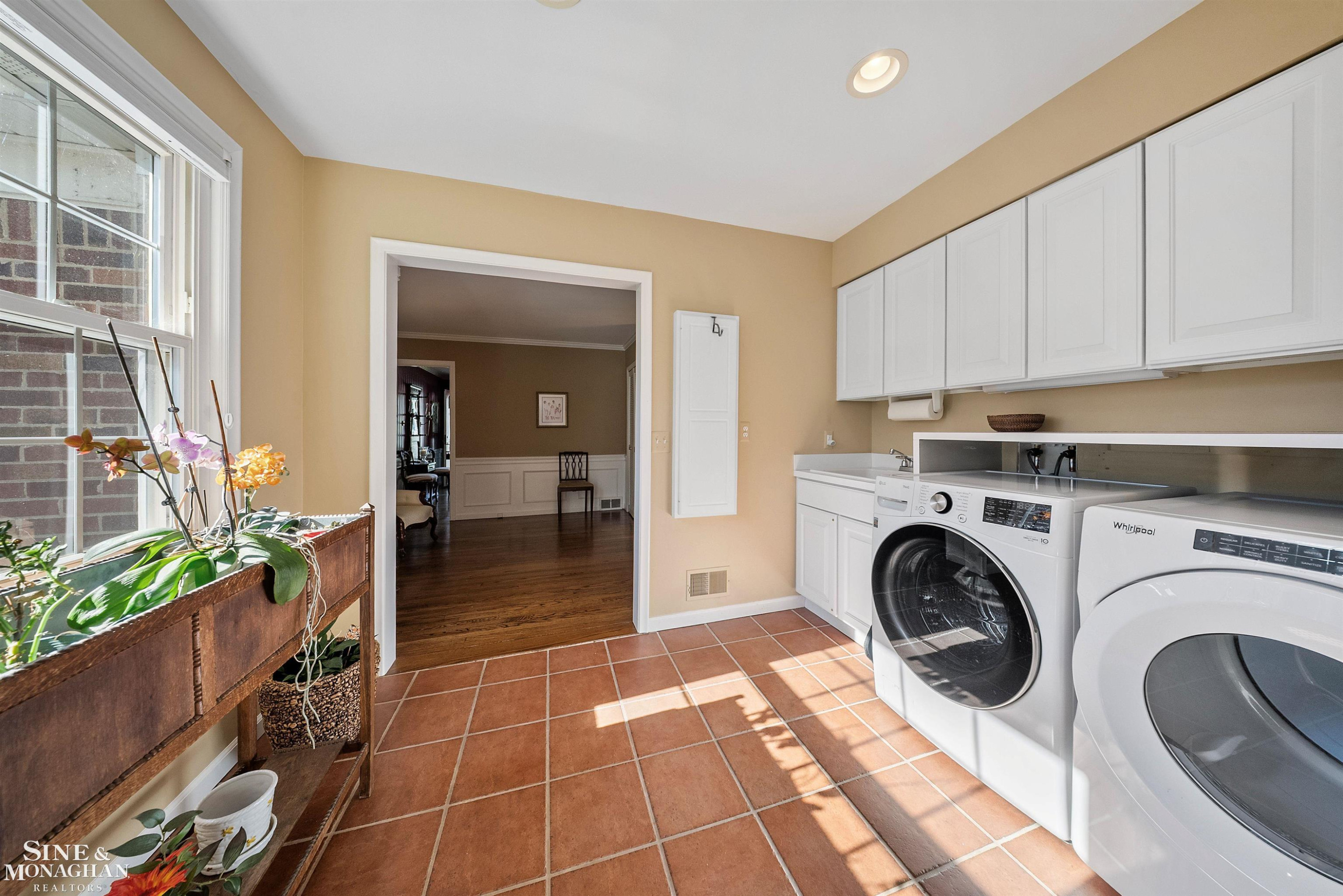 926 Hidden Lane, Grosse Pointe Woods, MI 48236 — Photo 12