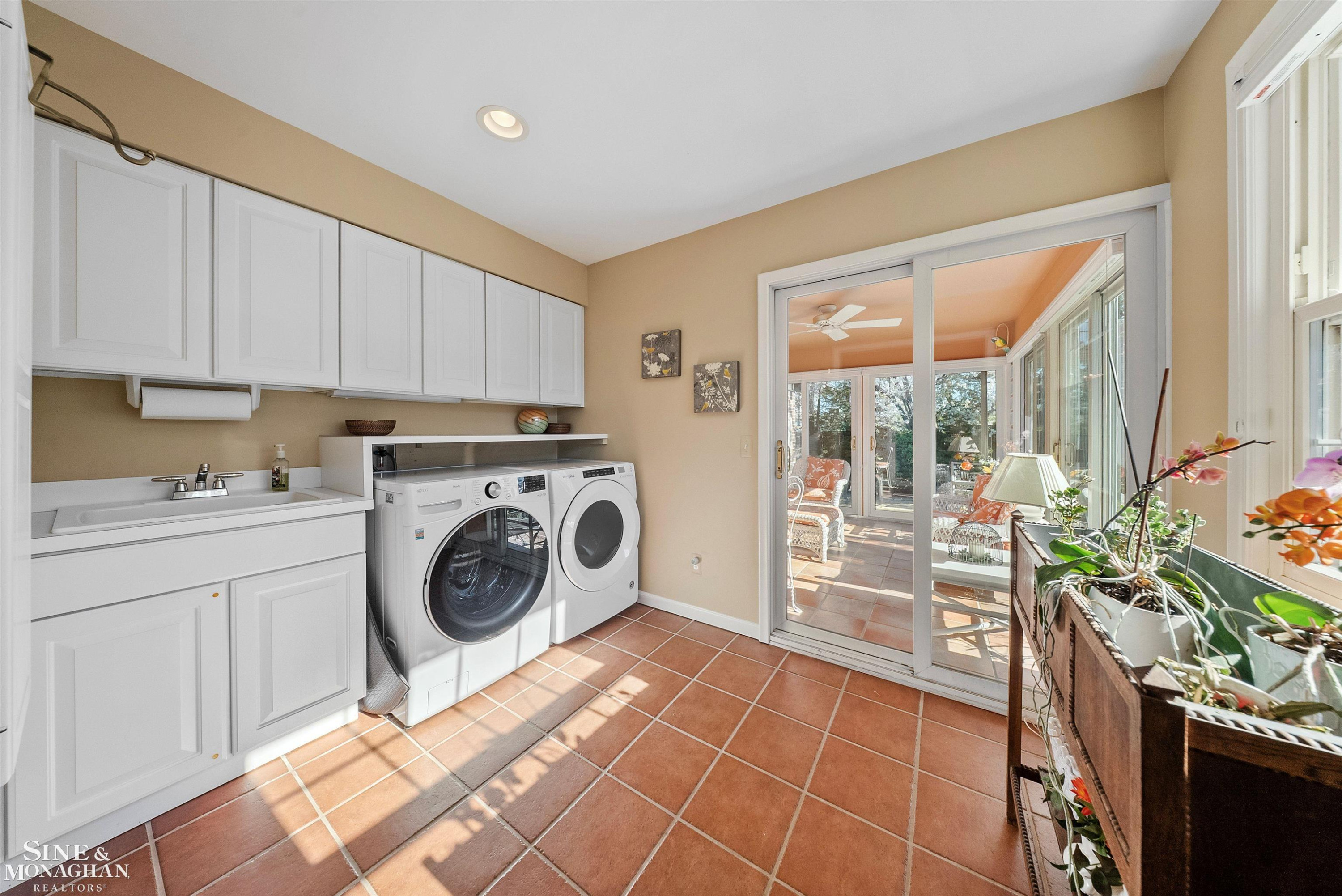 926 Hidden Lane, Grosse Pointe Woods, MI 48236 — Photo 13