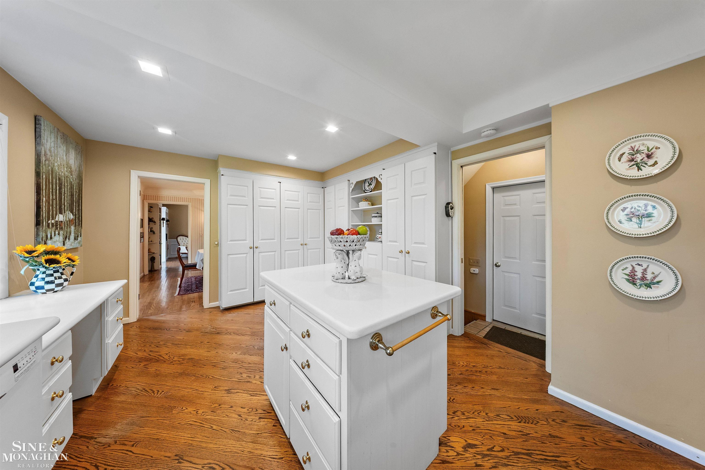 926 Hidden Lane, Grosse Pointe Woods, MI 48236 — Photo 19