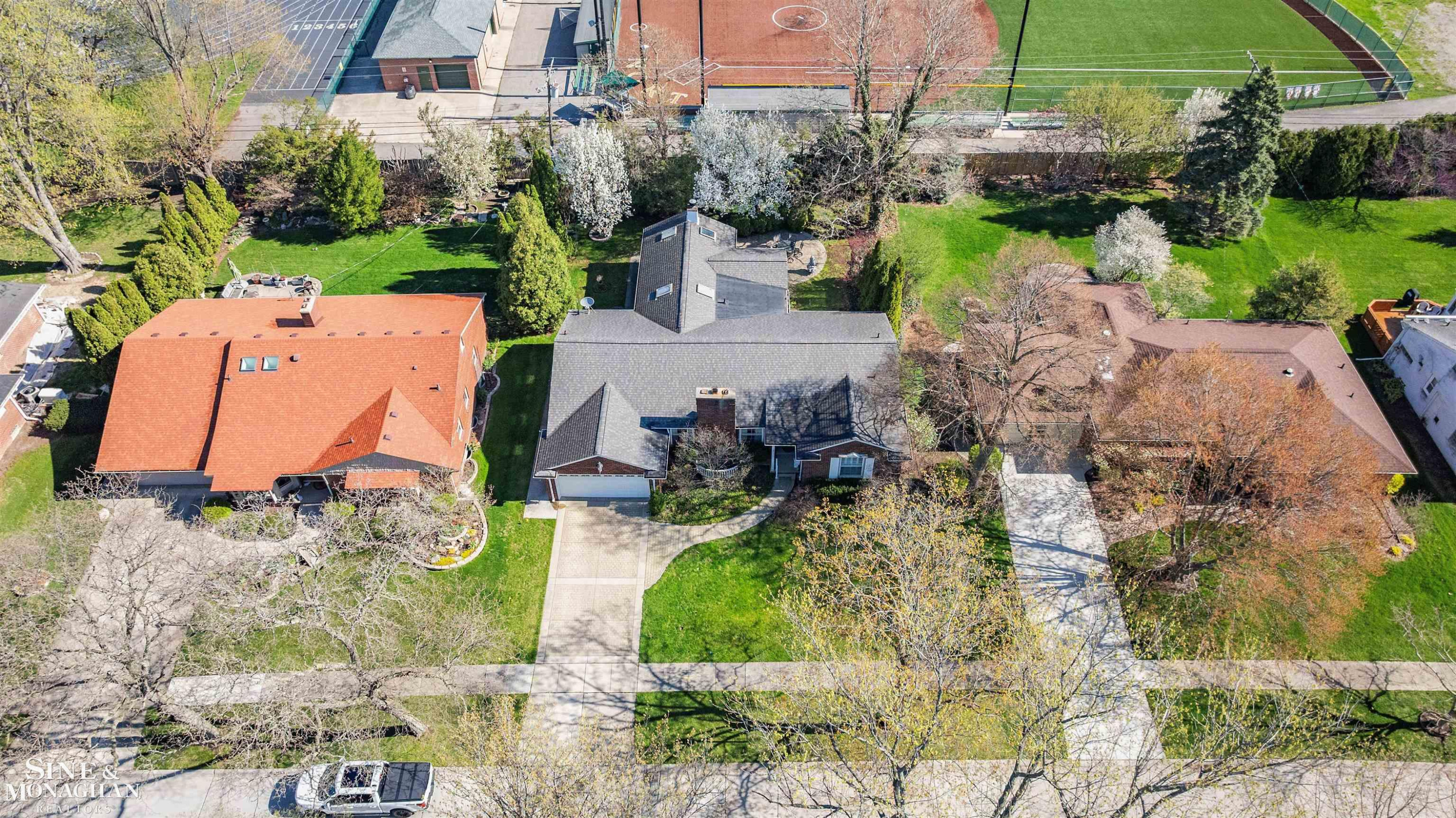 926 Hidden Lane, Grosse Pointe Woods, MI 48236 — Photo 42