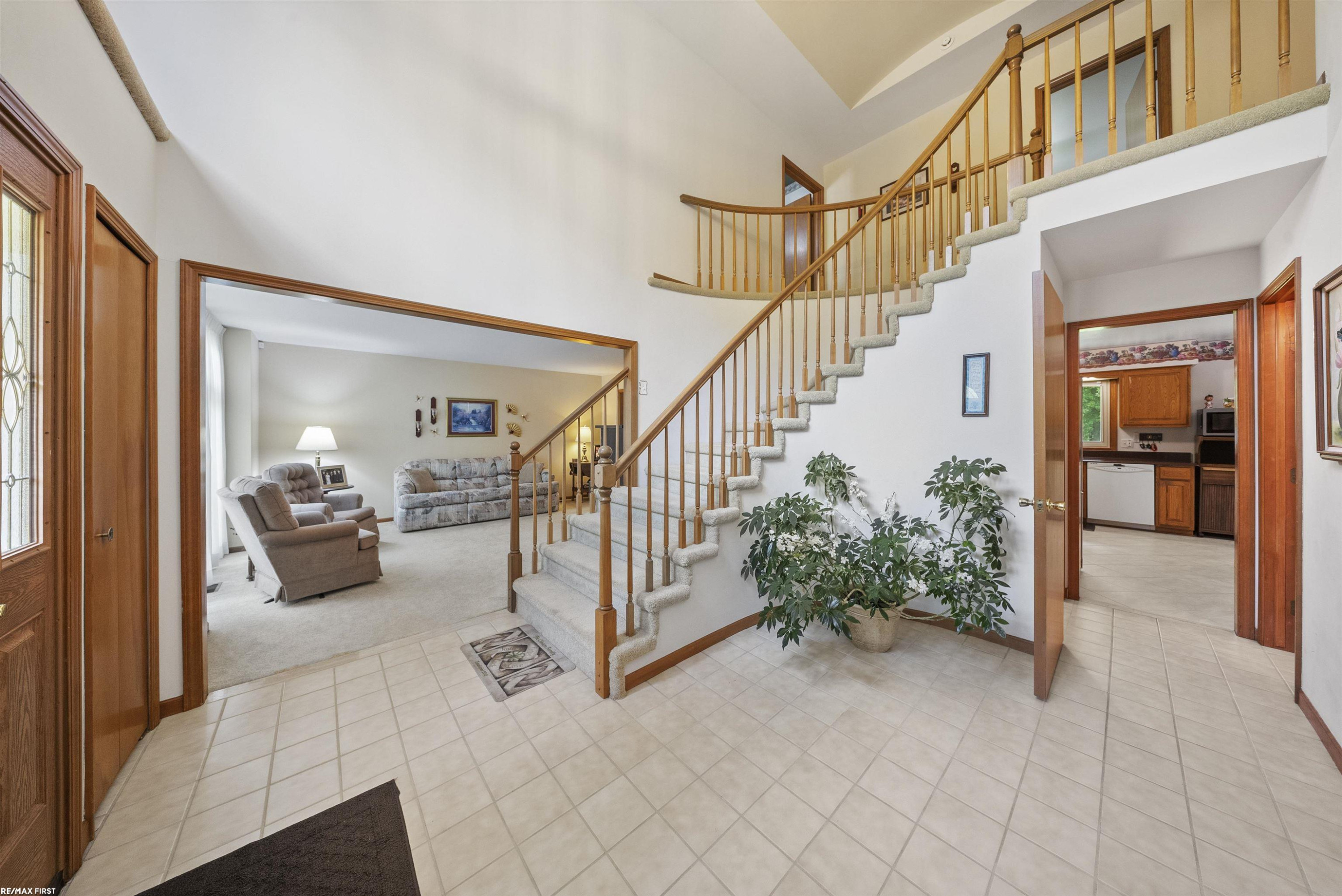 42150 Margaret Drive, Clinton Twp, MI 48038 — Photo 4