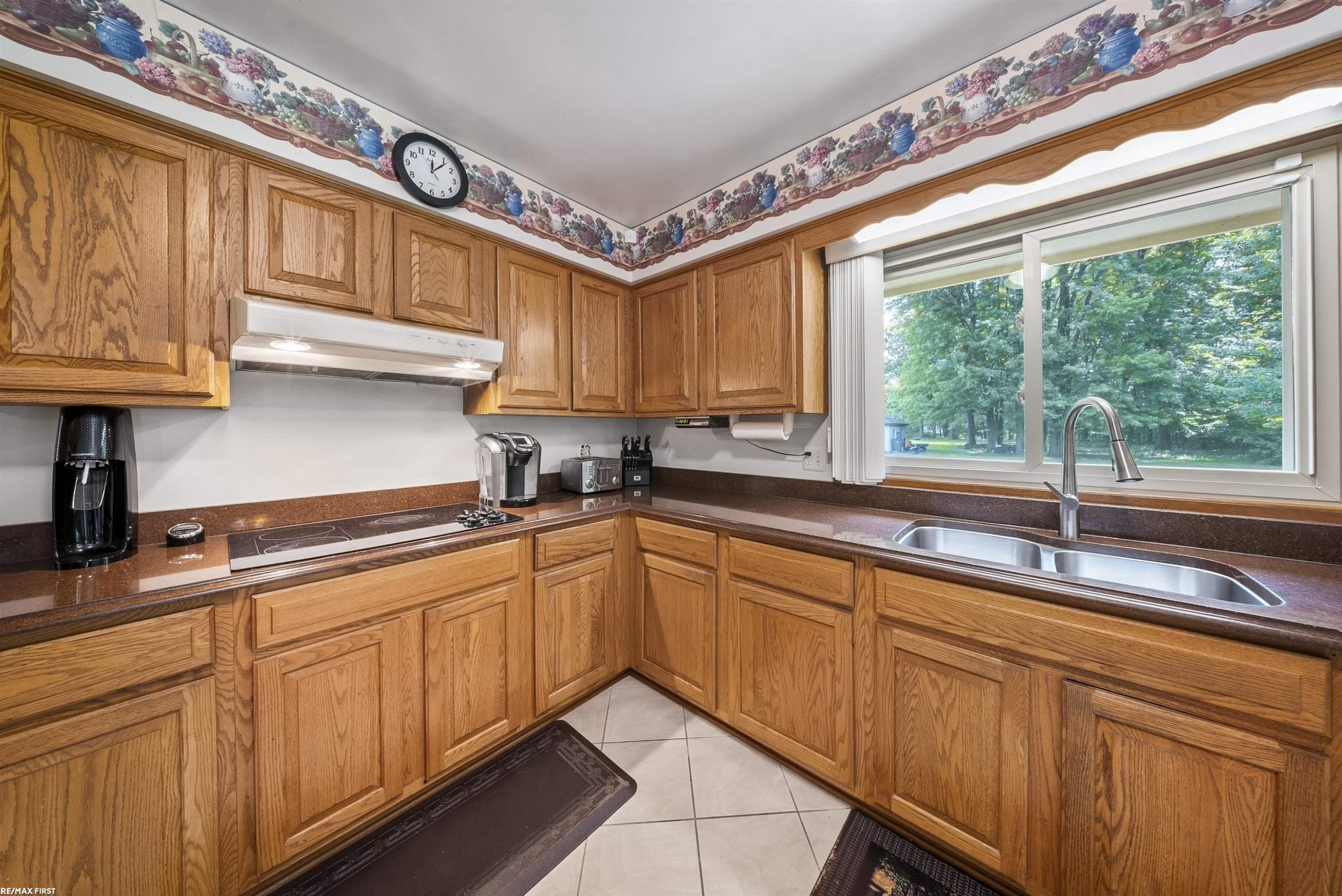42150 Margaret Drive, Clinton Twp, MI 48038 — Photo 11