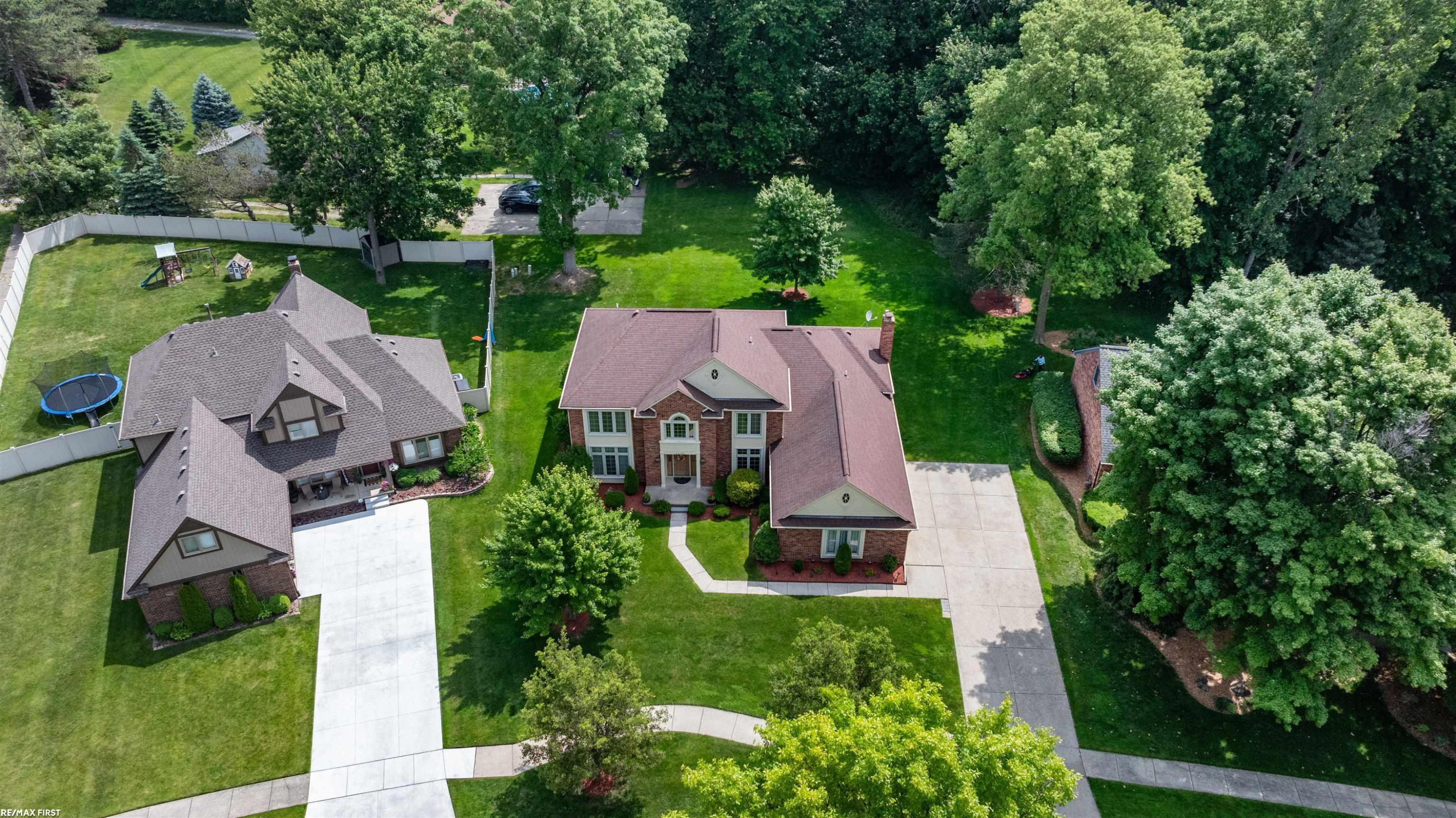42150 Margaret Drive, Clinton Twp, MI 48038 — Photo 45