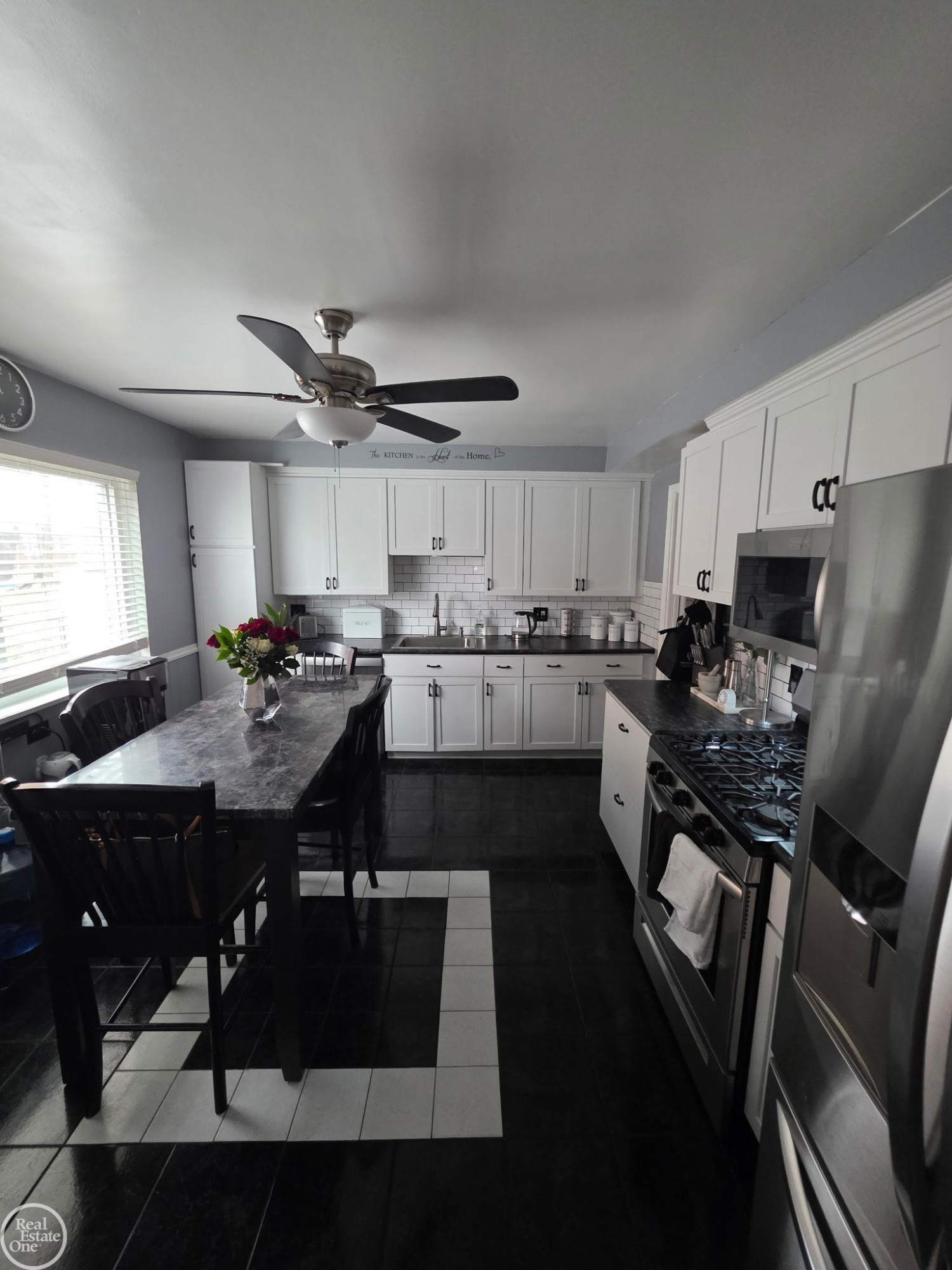 8053 Virginia Park Street, Center Line, MI 48015 — Photo 13