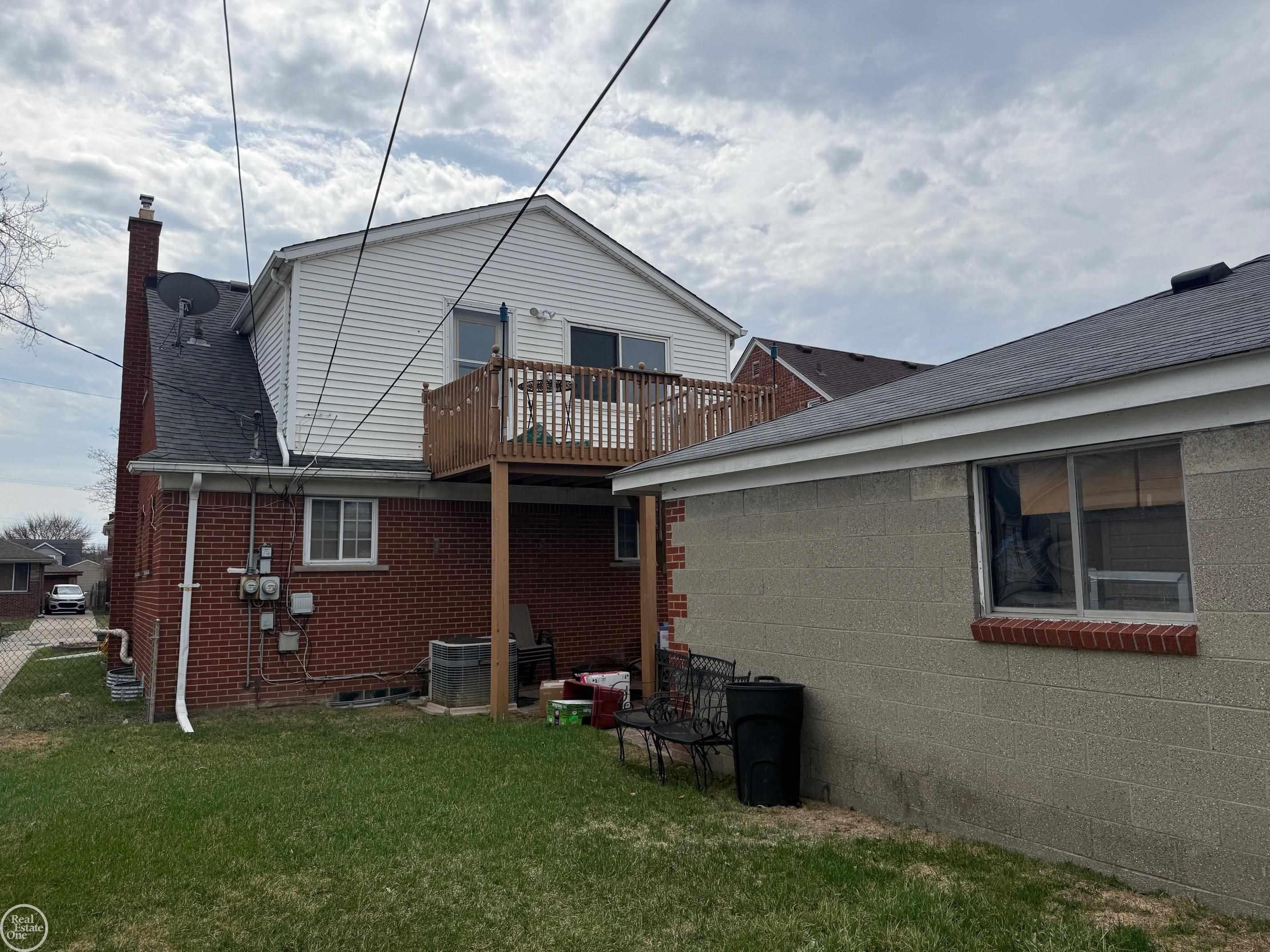8053 Virginia Park Street, Center Line, MI 48015 — Photo 31