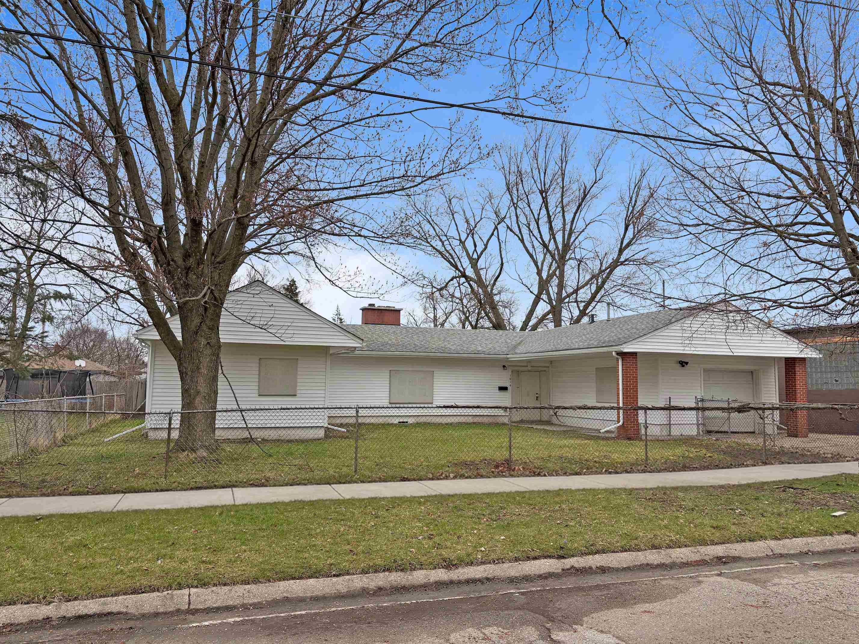 1014 Bloor Avenue, Flint, MI 48507
