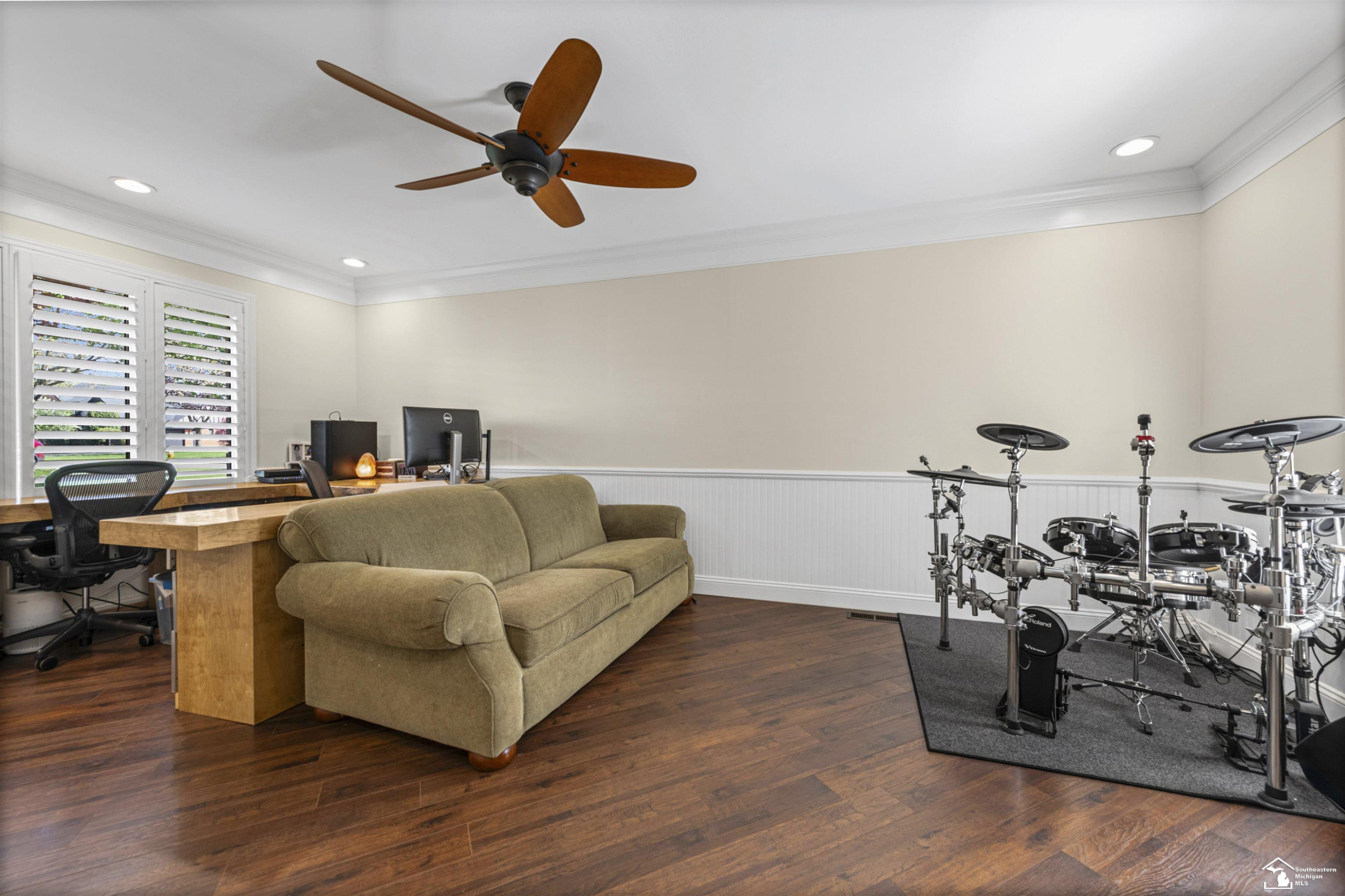 8908 Sarah Lane, Grosse Ile, MI 48138 — Photo 18