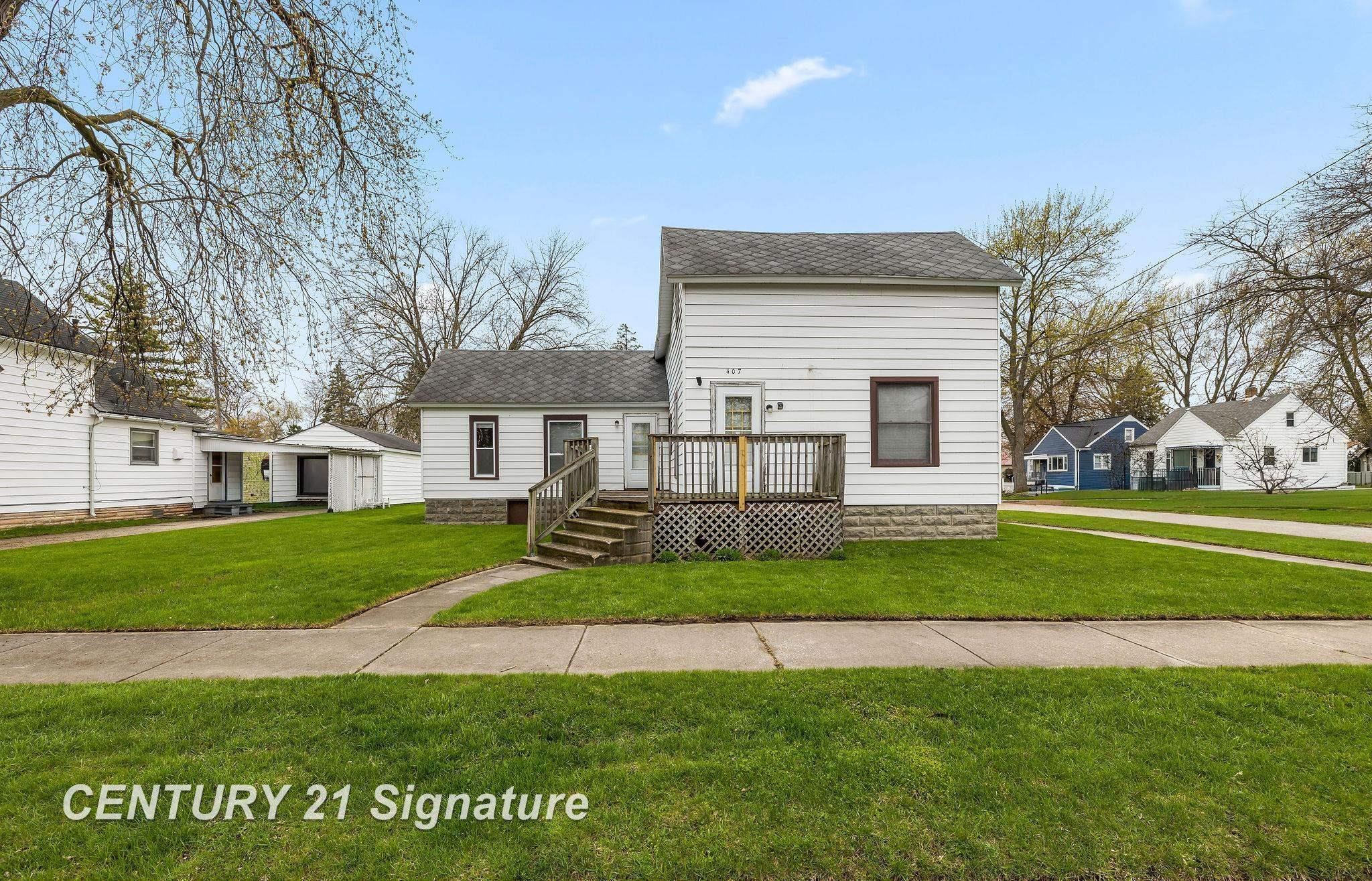 407 Ottawa Street, Bay City, MI 48706 — front exterior