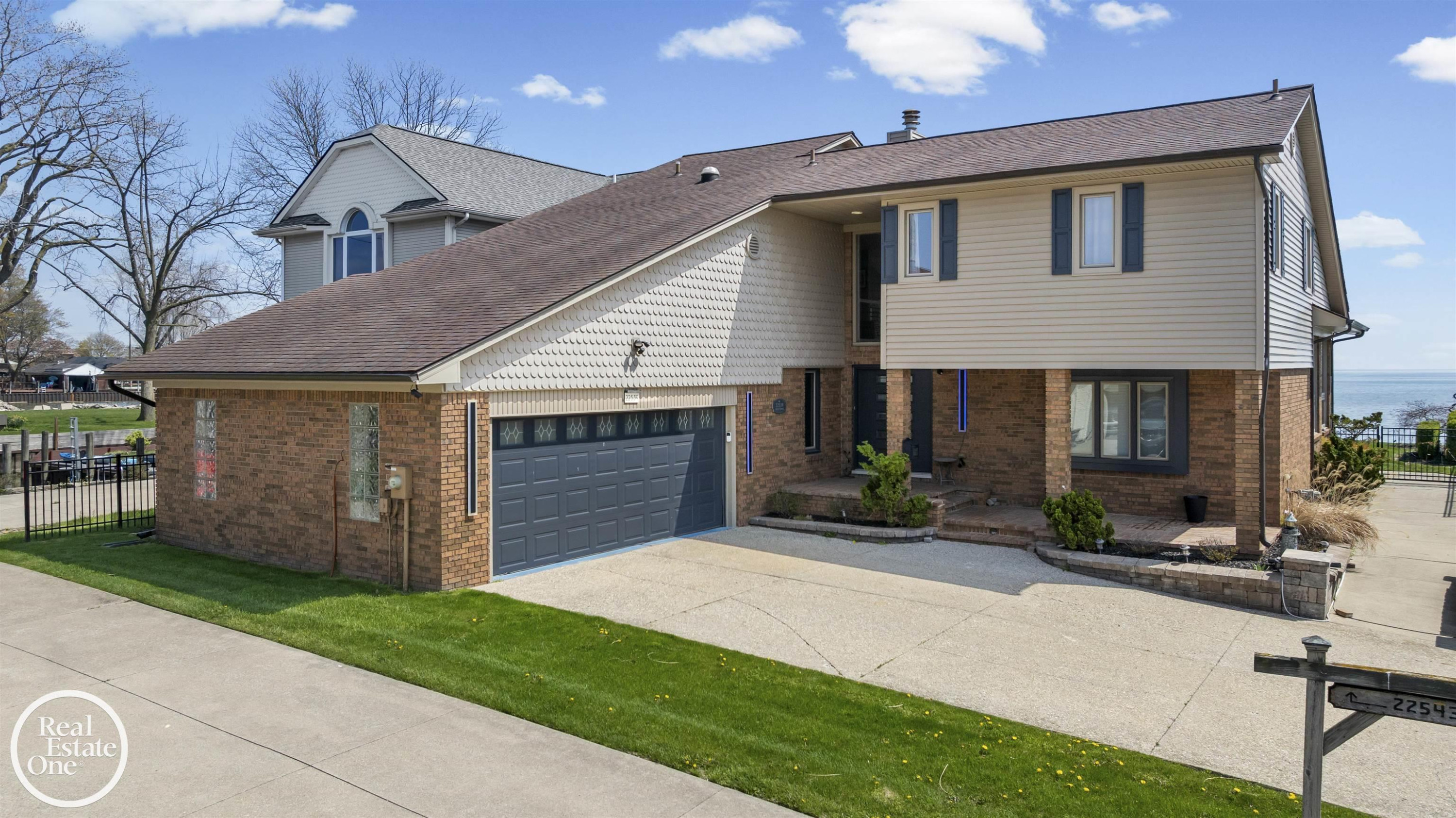 22539 Maple Street, Saint Clair Shores, MI 48081 — Photo 2