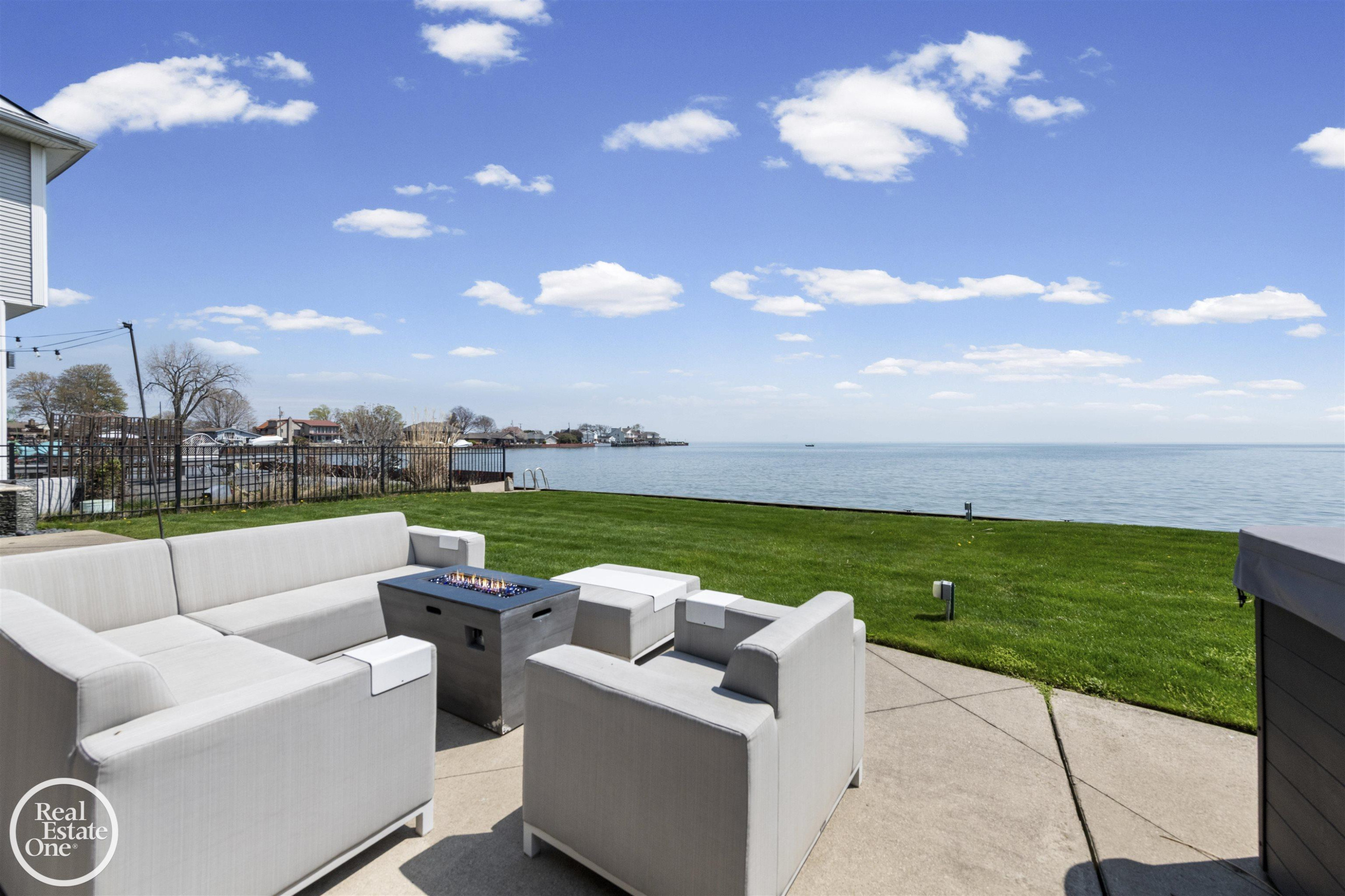 22539 Maple Street, Saint Clair Shores, MI 48081 — Photo 4