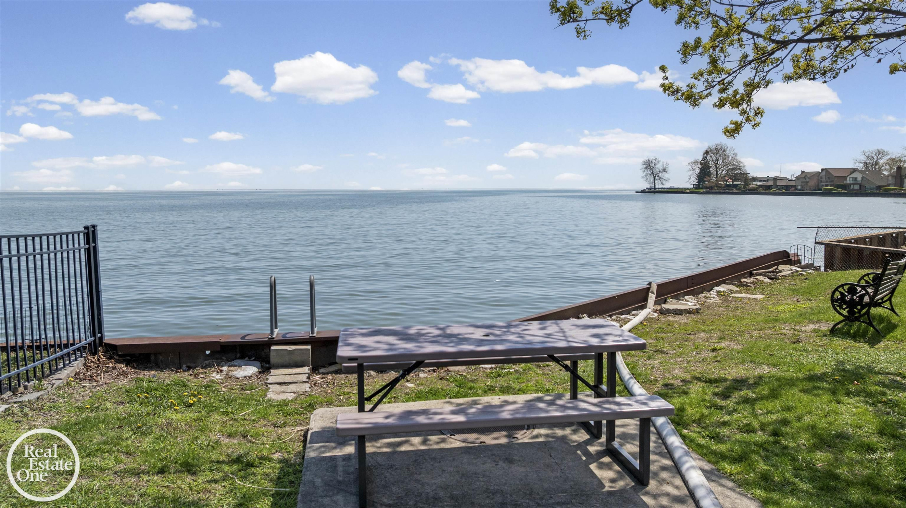 22539 Maple Street, Saint Clair Shores, MI 48081 — Photo 48