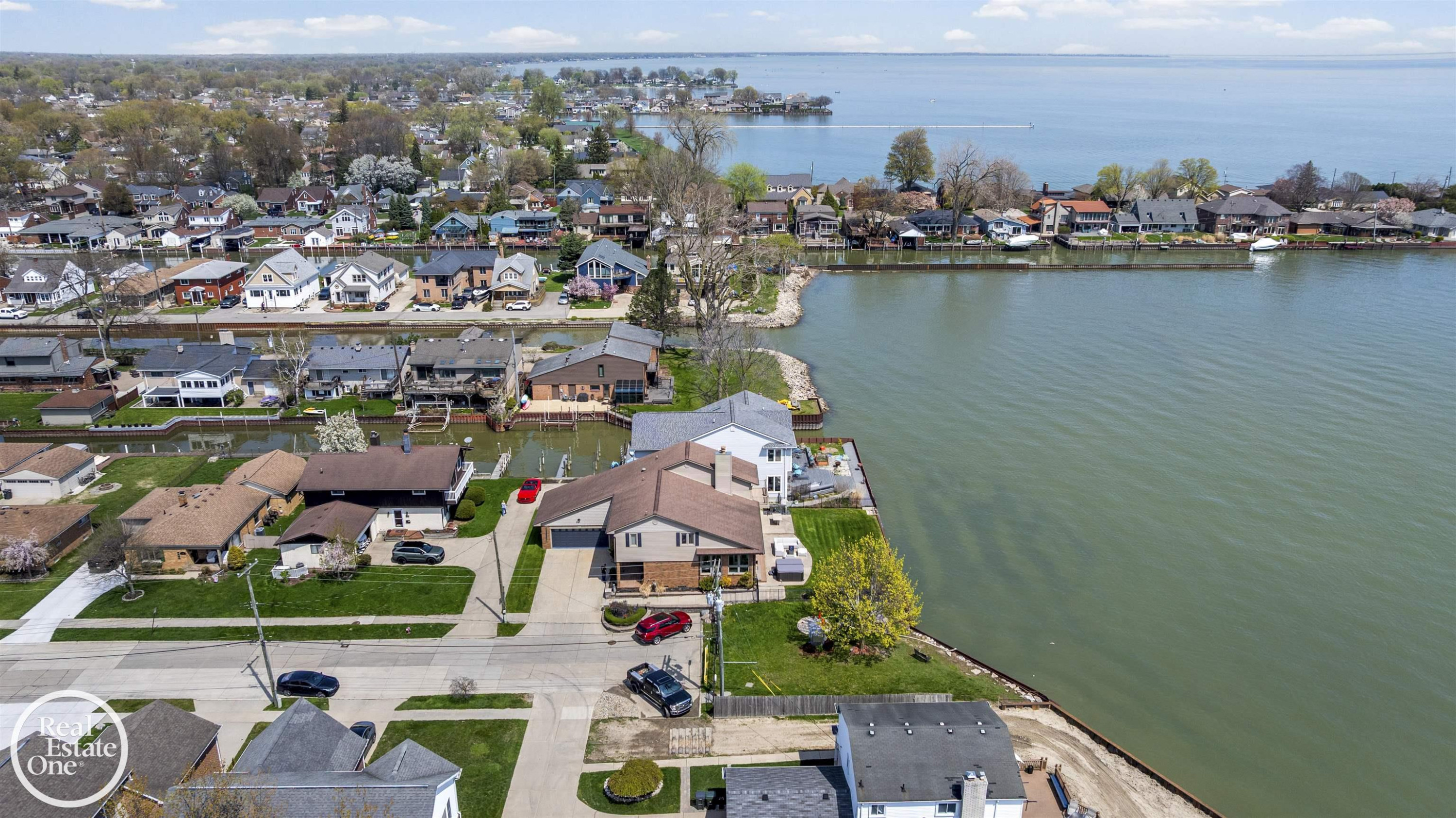 22539 Maple Street, Saint Clair Shores, MI 48081 — Photo 54