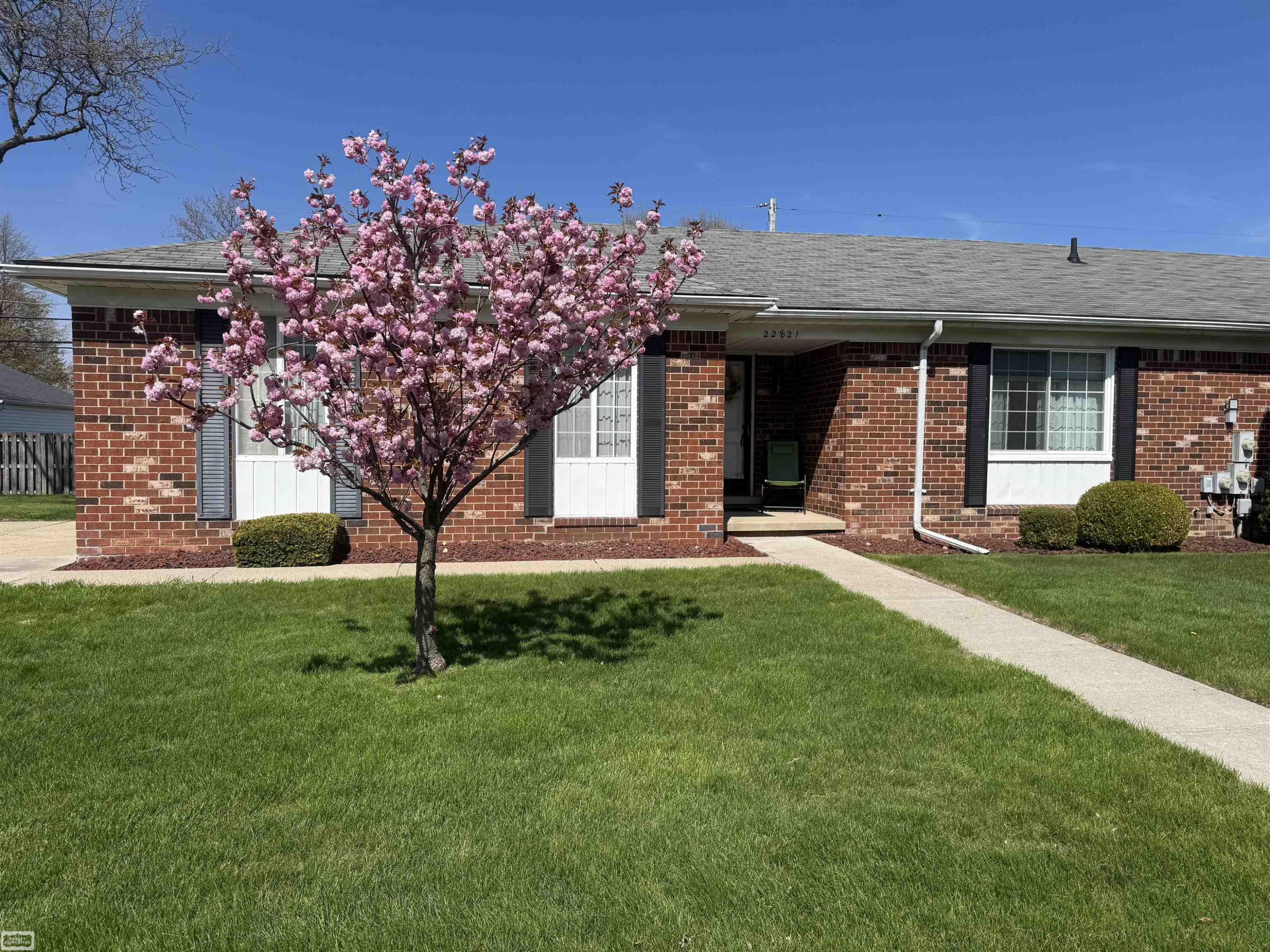 22821 Shoreview Court, Saint Clair Shores, MI 48082 — front exterior