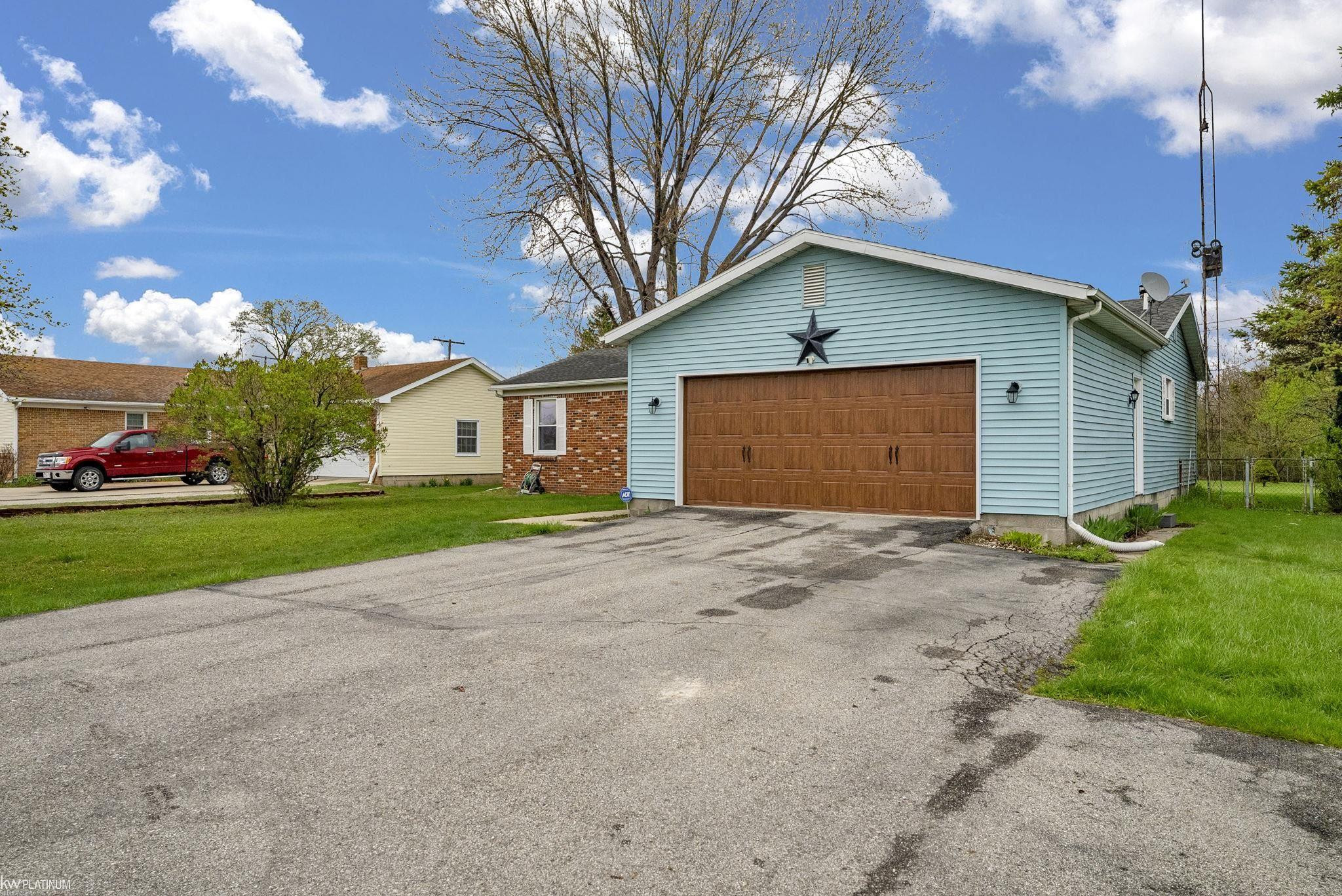 721 Range Road, Marysville, MI 48040 — Photo 4
