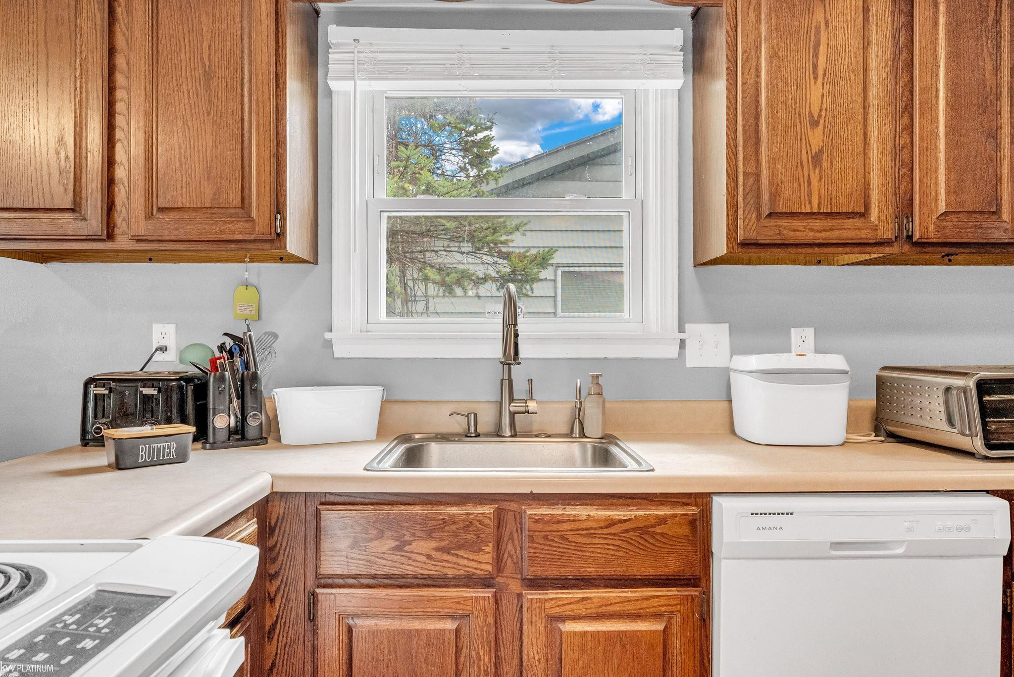 721 Range Road, Marysville, MI 48040 — Photo 17