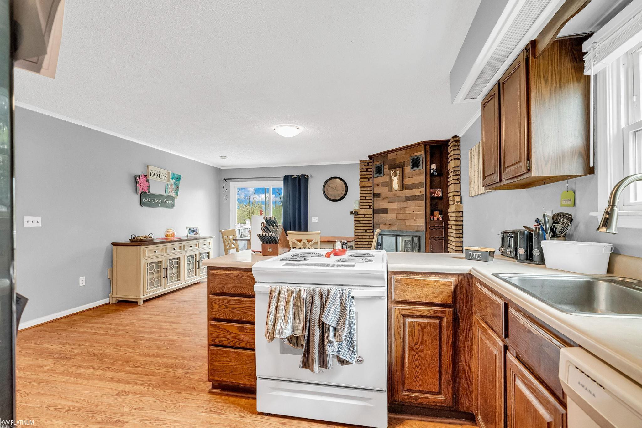 721 Range Road, Marysville, MI 48040 — Photo 18
