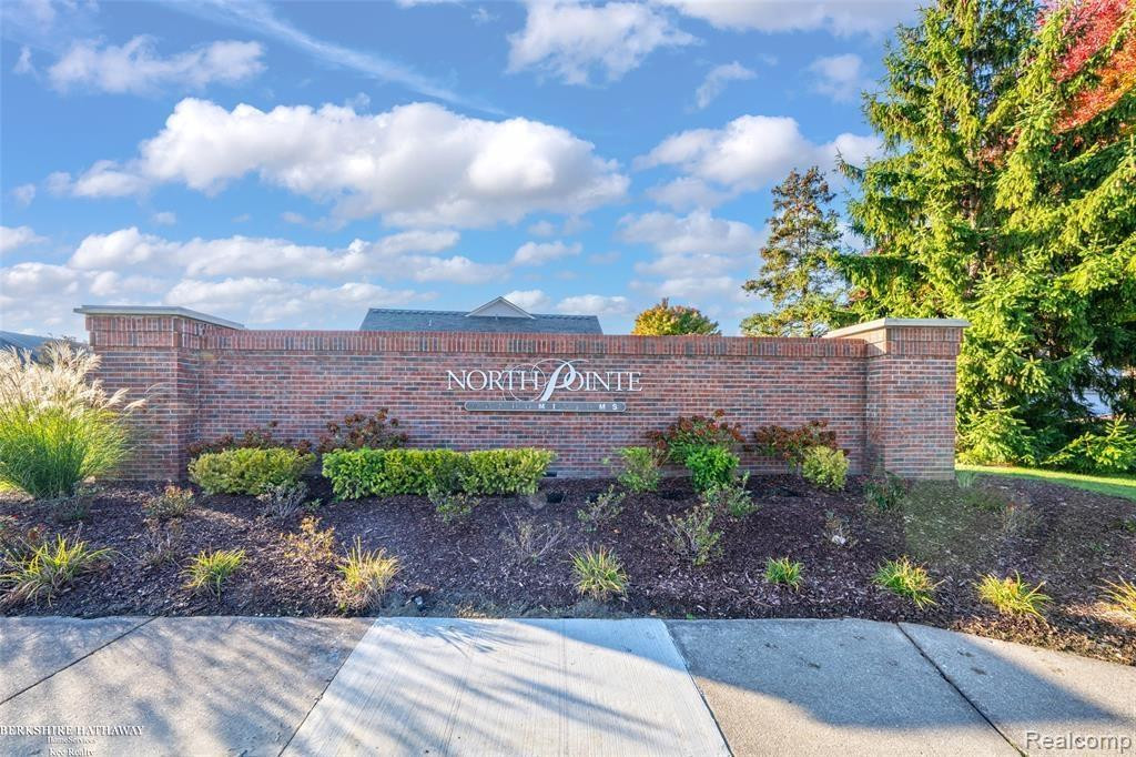 51789 Adler Park Drive, 63, New Baltimore, MI — Photo 3