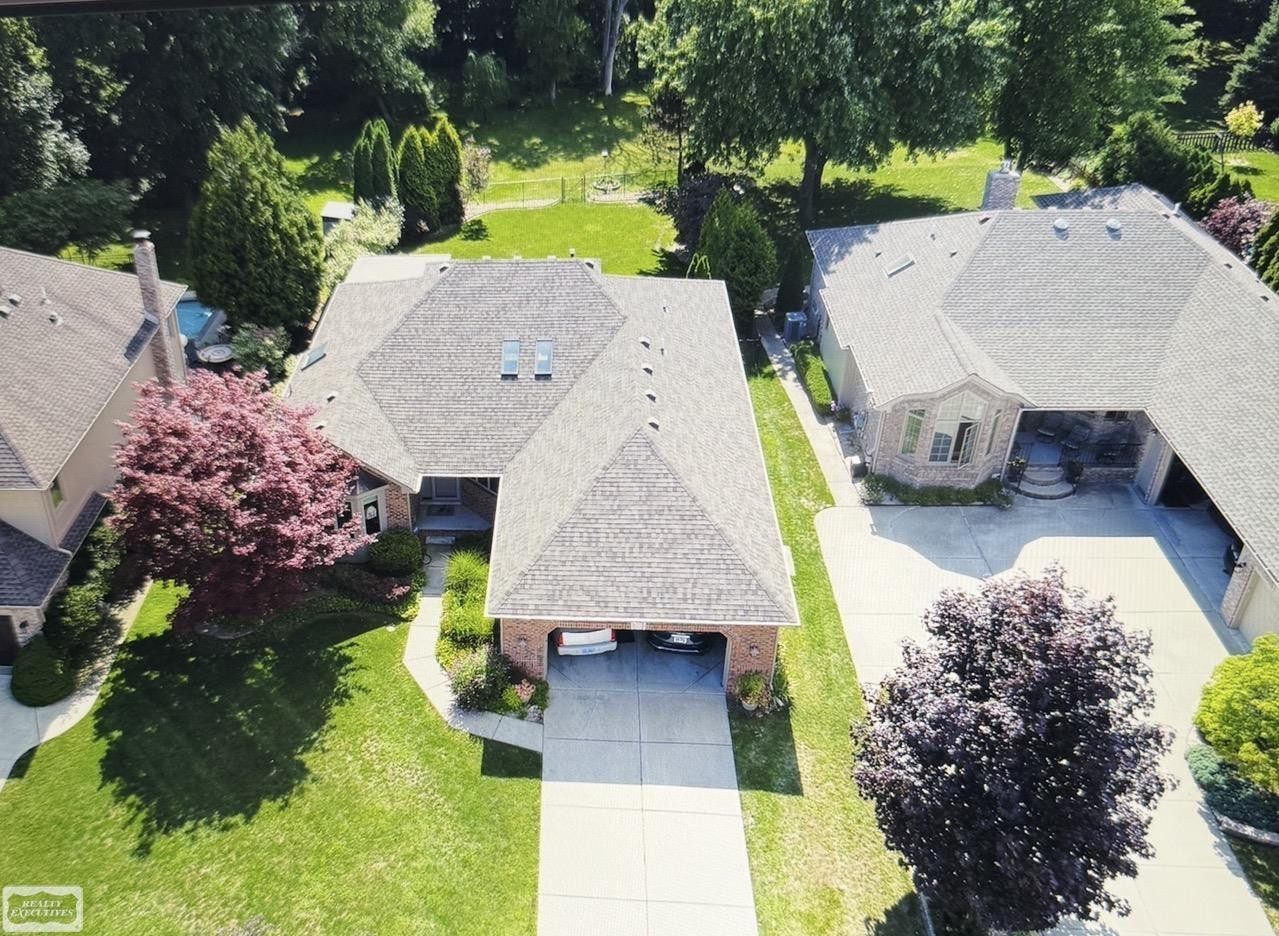 43243 RIVERWAY Drive, Clinton Twp, MI 48038 — Photo 3