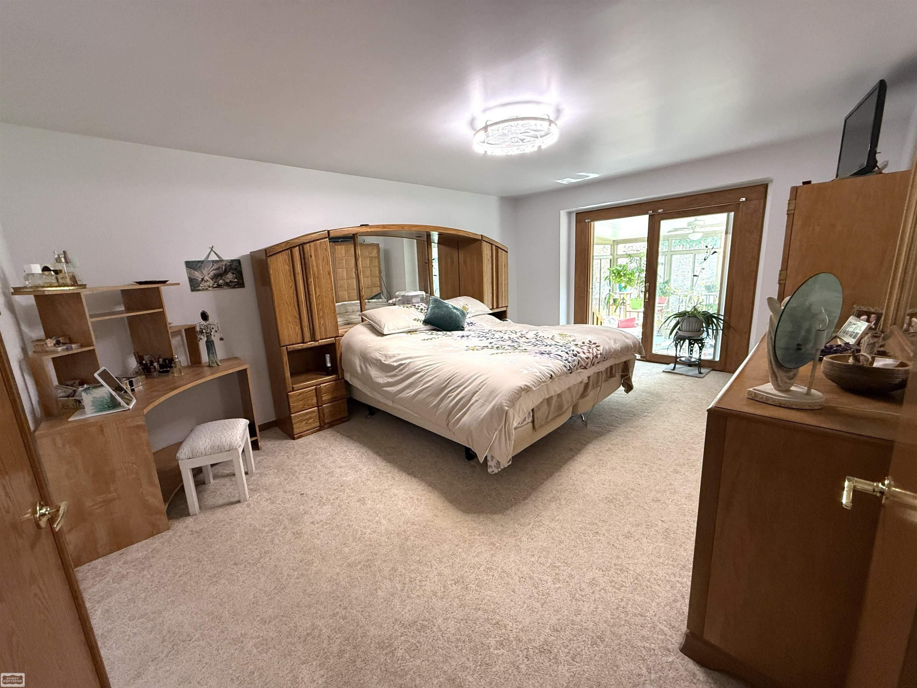 43243 RIVERWAY Drive, Clinton Twp, MI 48038 — Photo 17