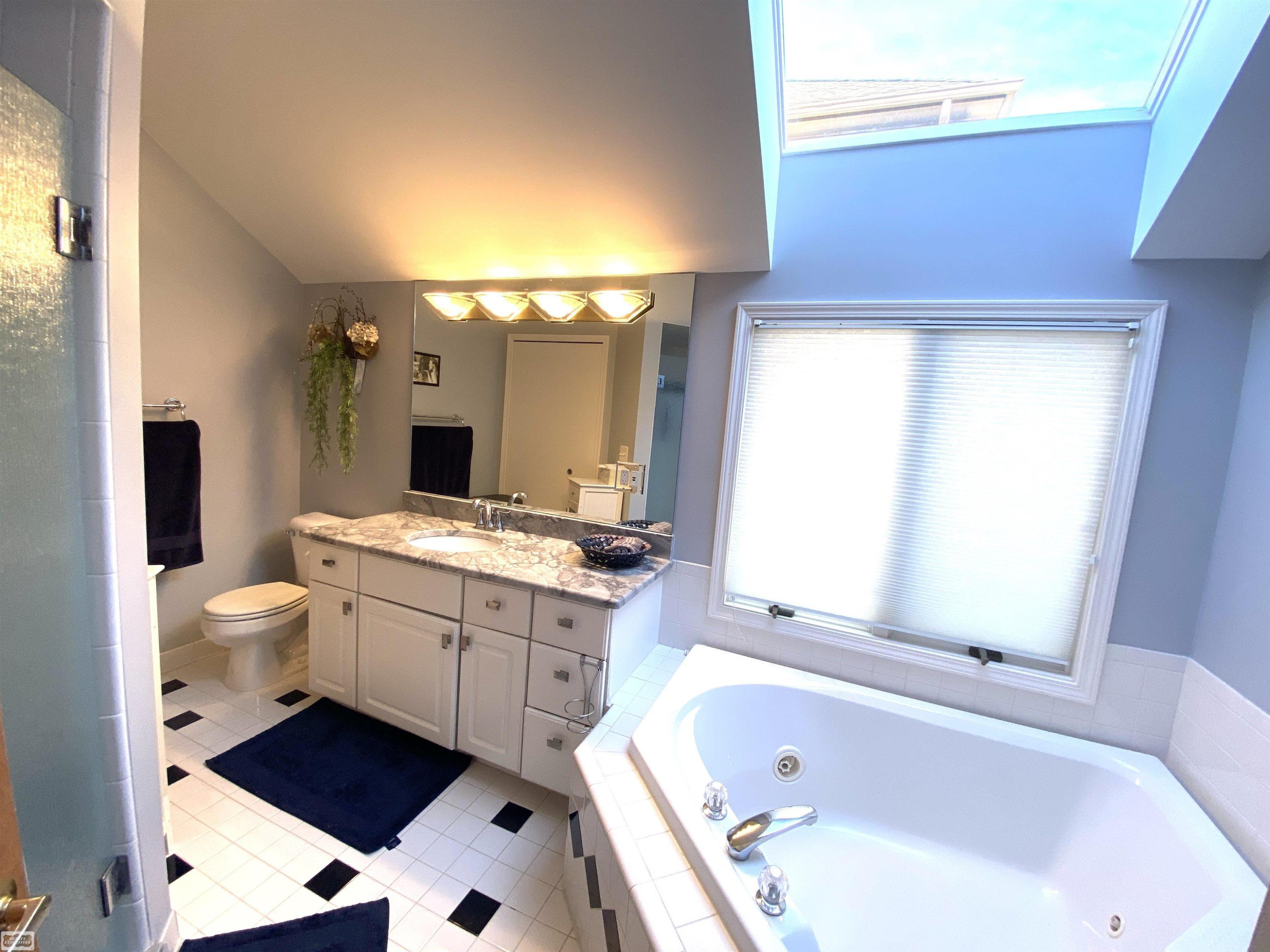 43243 RIVERWAY Drive, Clinton Twp, MI 48038 — Photo 19