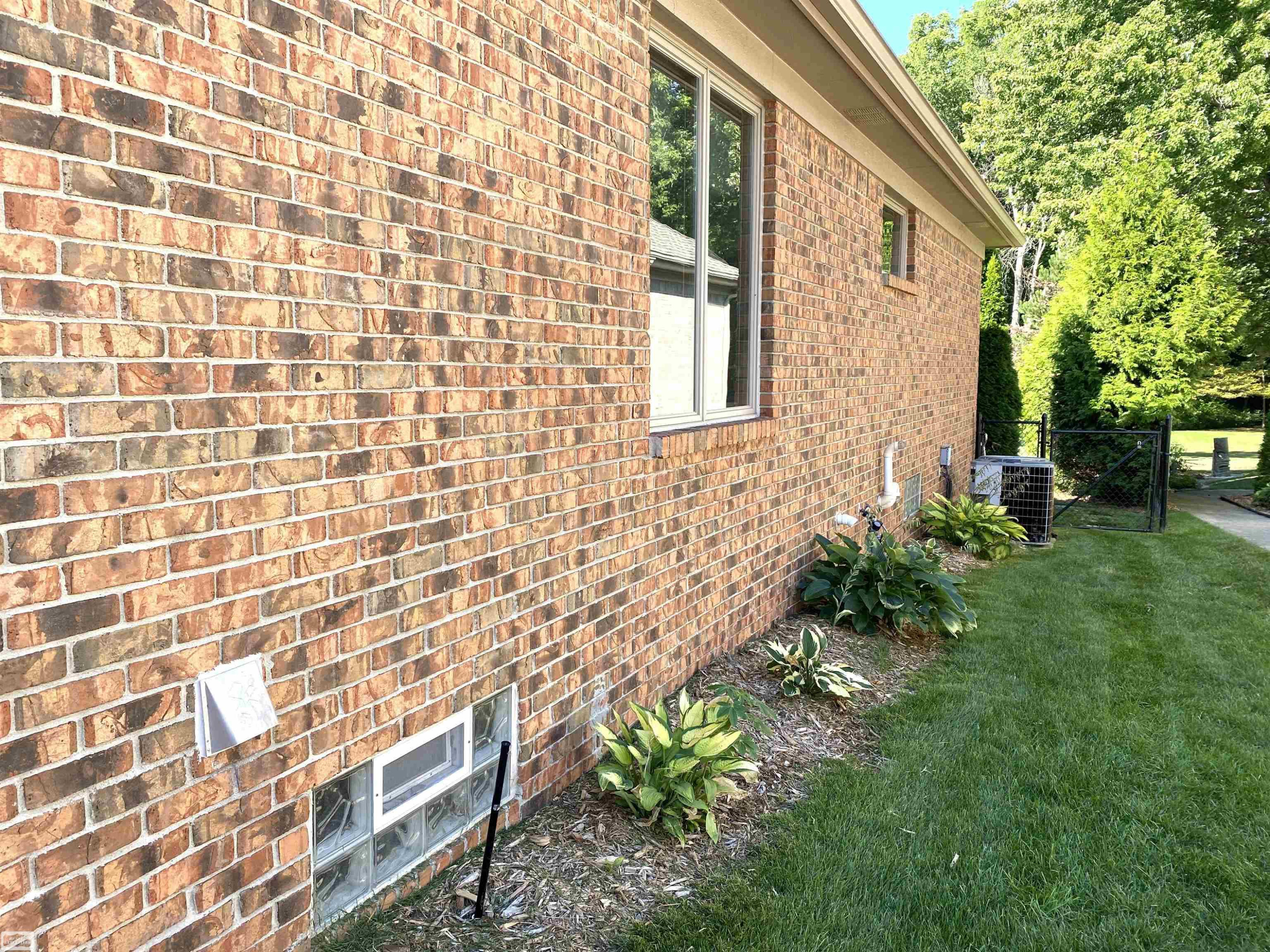 43243 RIVERWAY Drive, Clinton Twp, MI 48038 — Photo 36