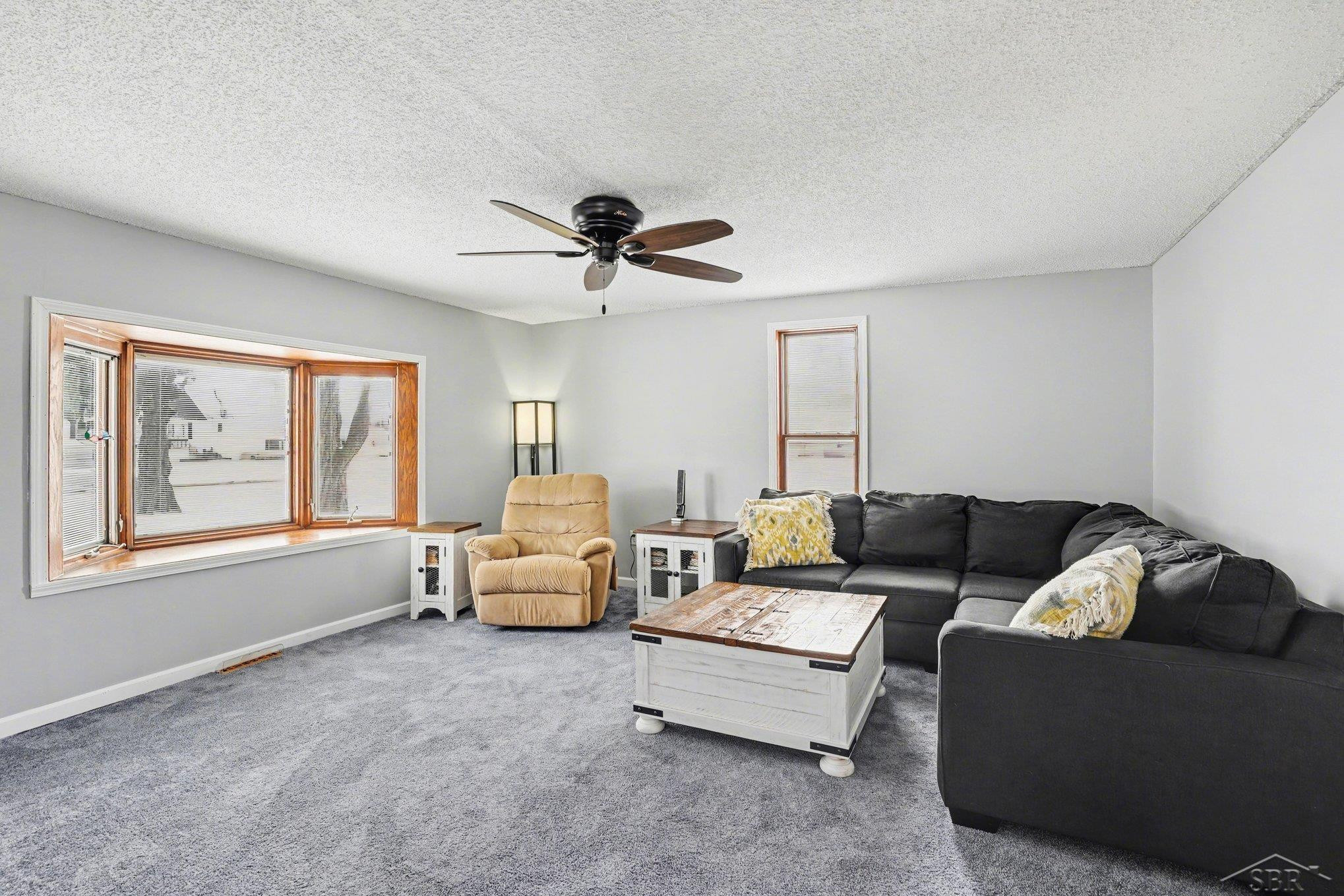 1758 S River Road, Saginaw, MI 48609 — Photo 2