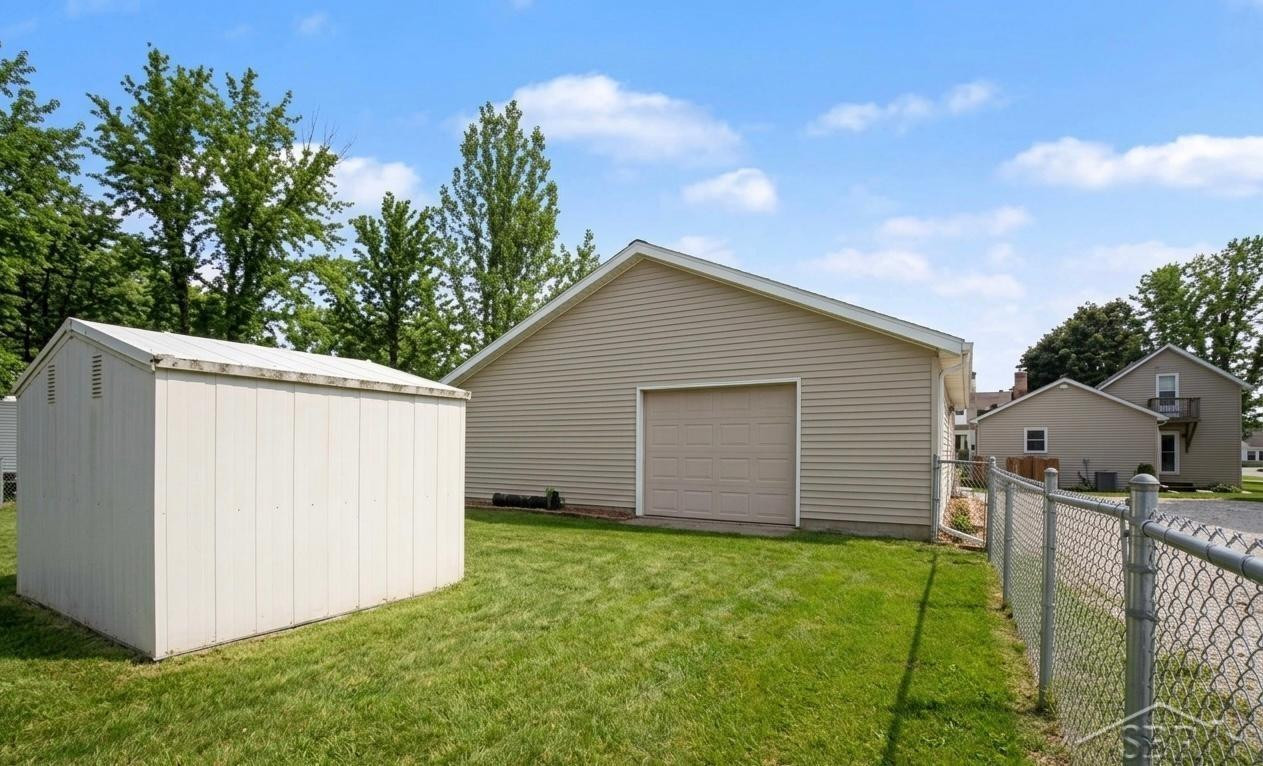1758 S River Road, Saginaw, MI 48609 — Photo 18