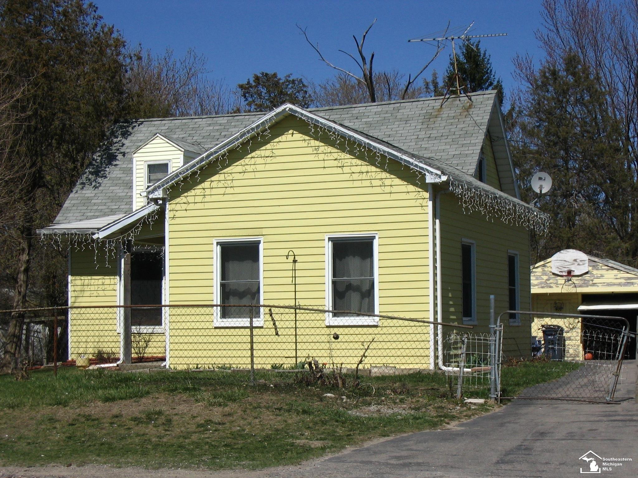 2612 Miller Avenue - Photo 2