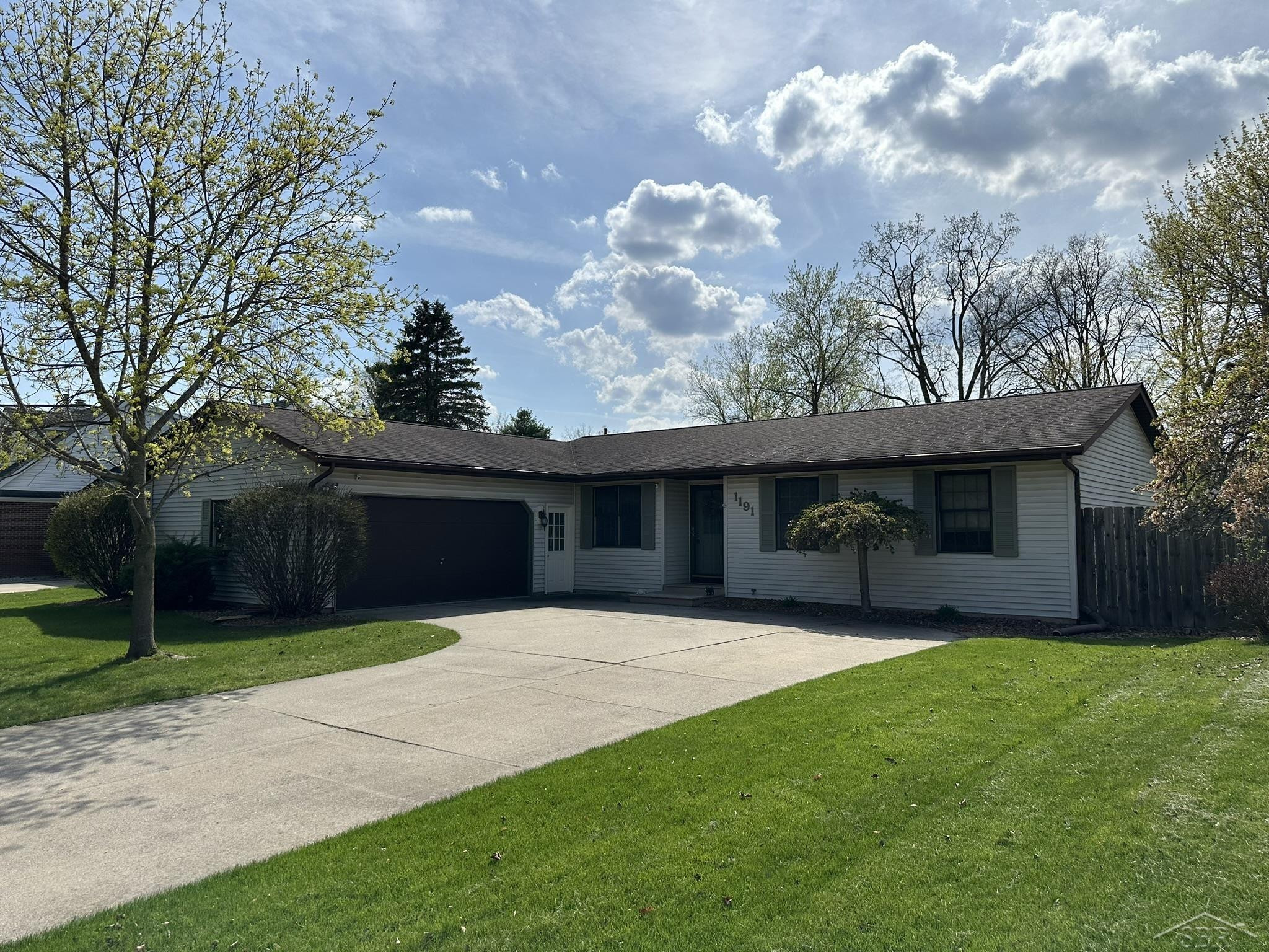1191 Barbeau Drive, Saginaw, MI 48638 — front exterior