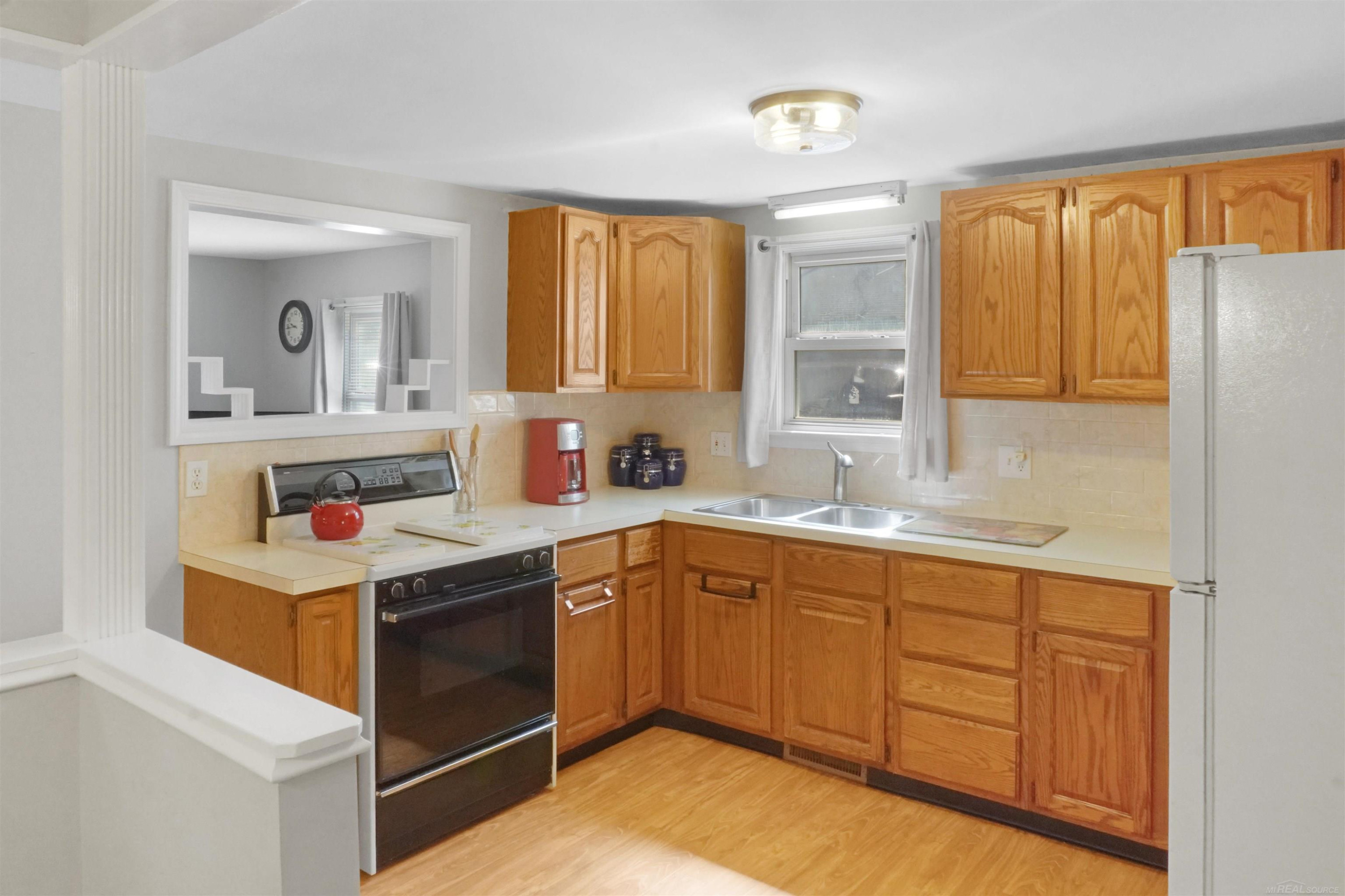 4479 Fairway Drive, MI 48059 — Photo 9