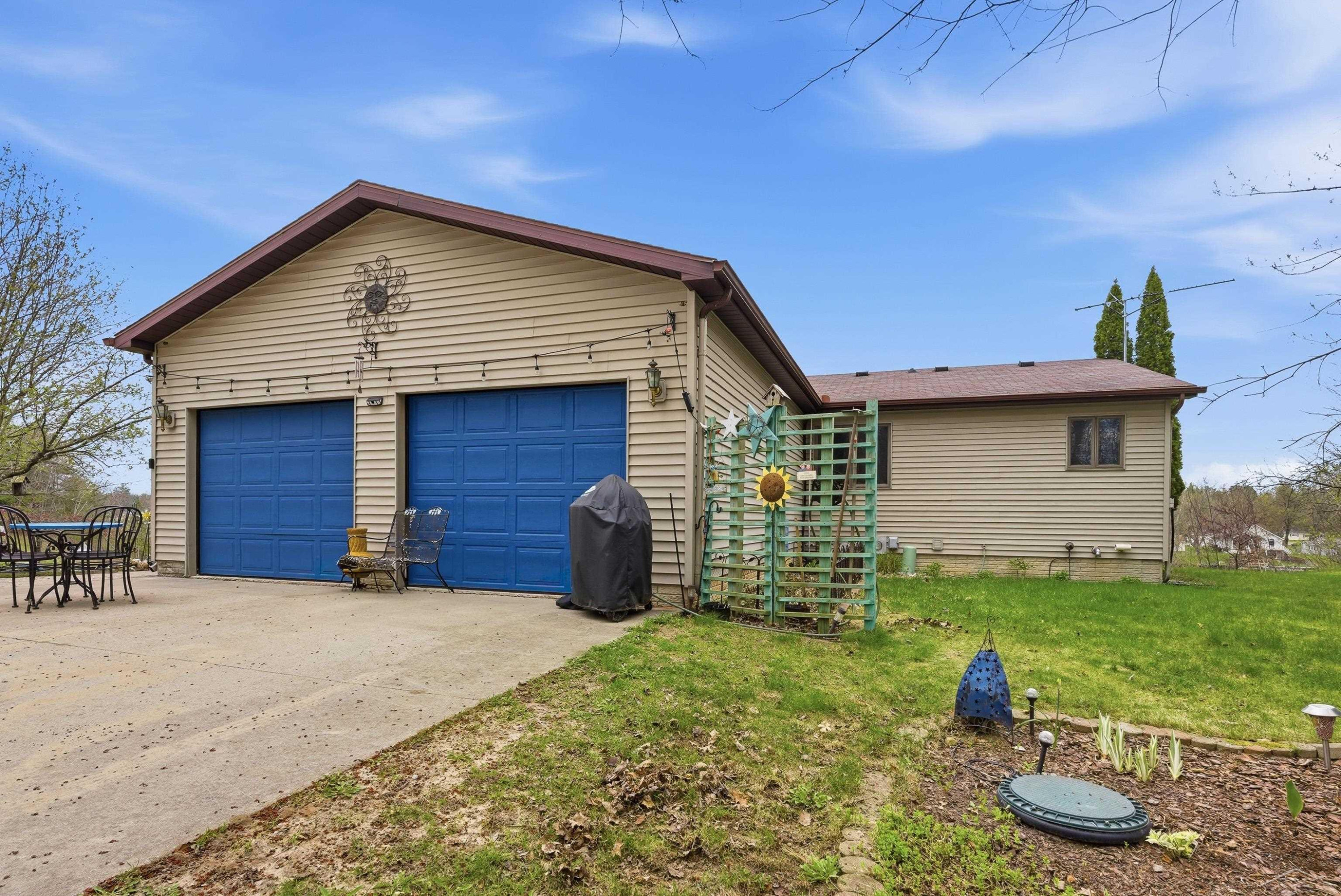 880 Sutherly Drive, Beaverton, MI 48612 — Photo 34