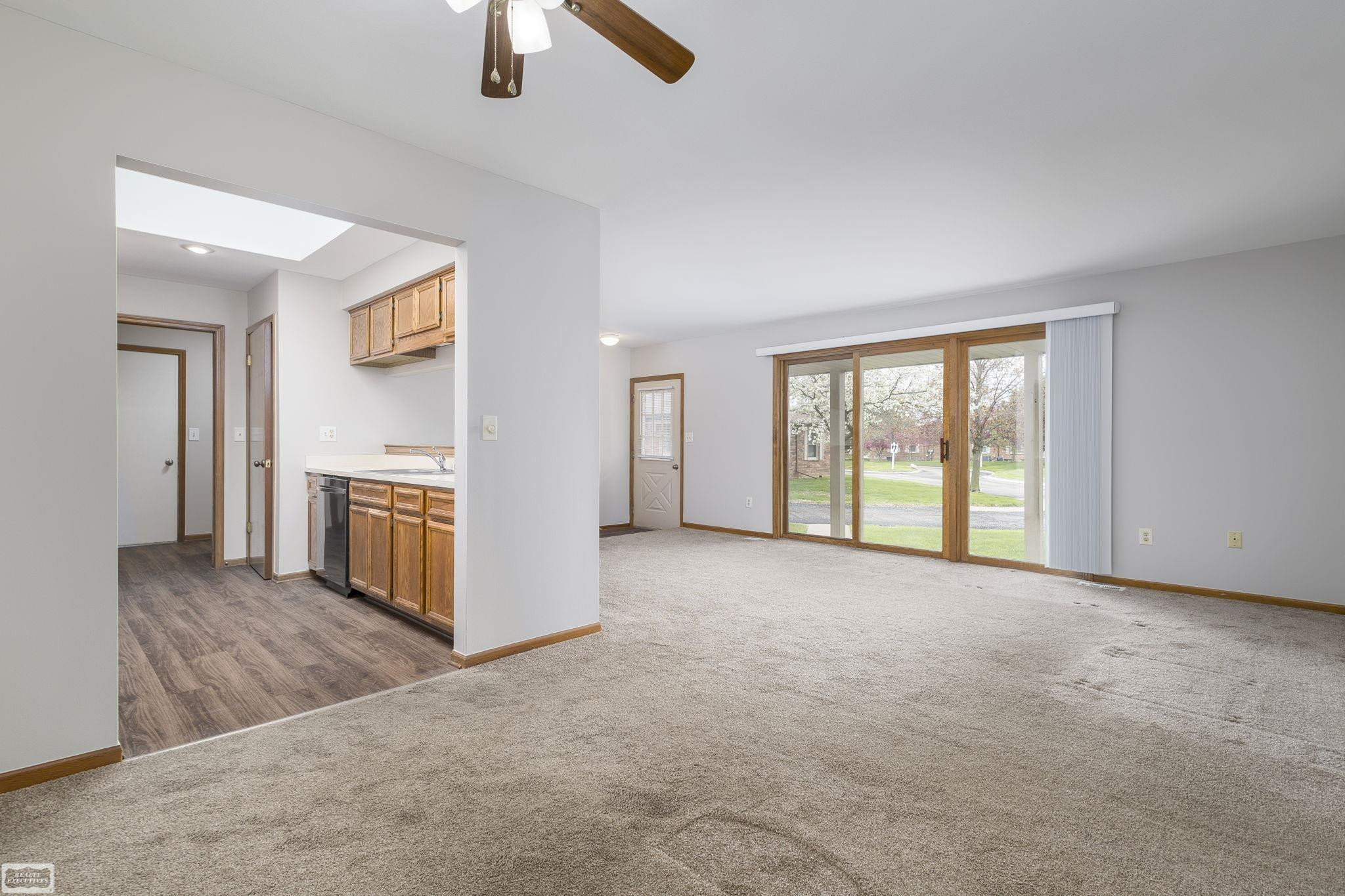 49309 Chesterfield Court, Utica, MI 48315 — Photo 9