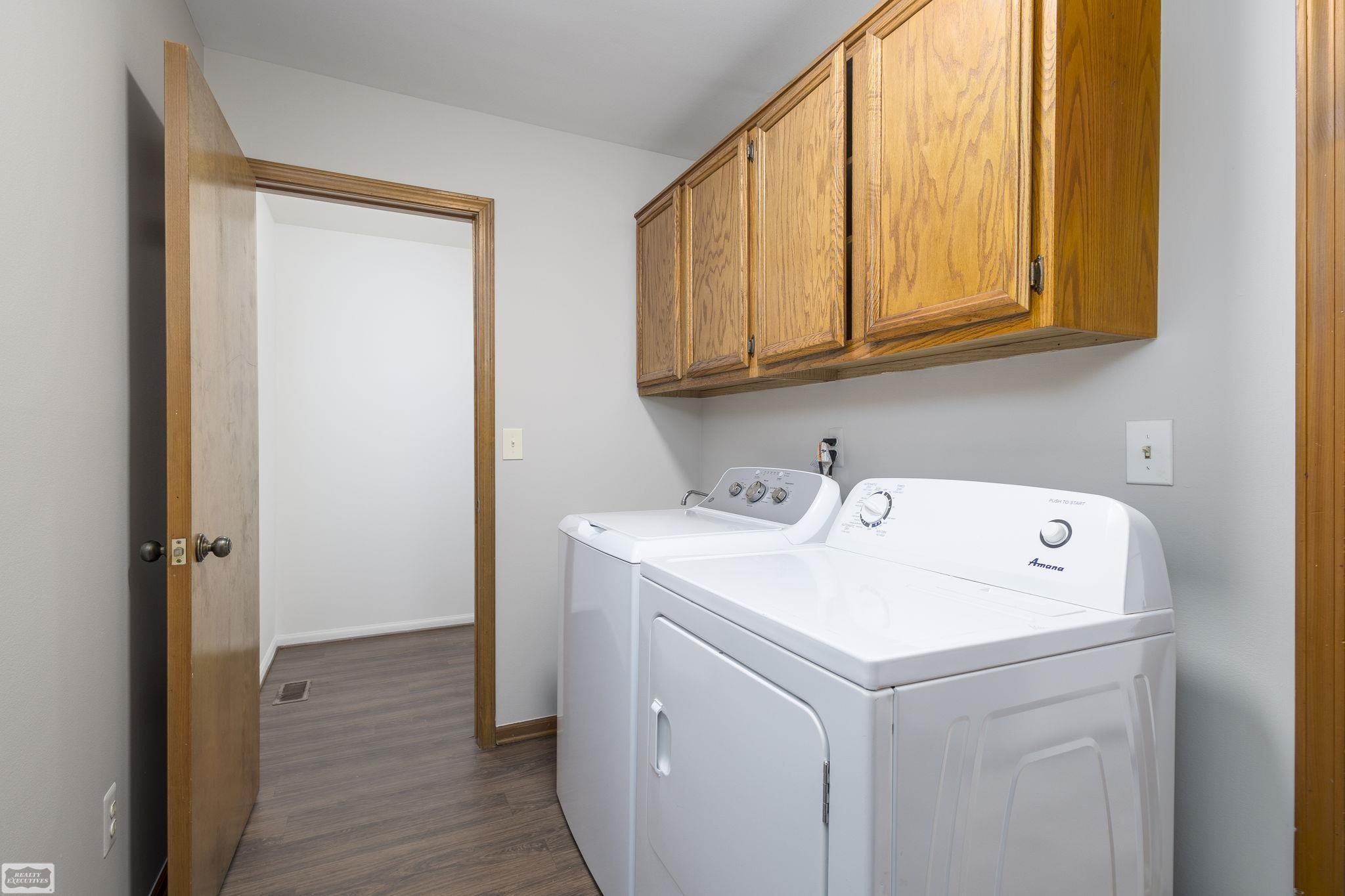 49309 Chesterfield Court, Utica, MI 48315 — Photo 13