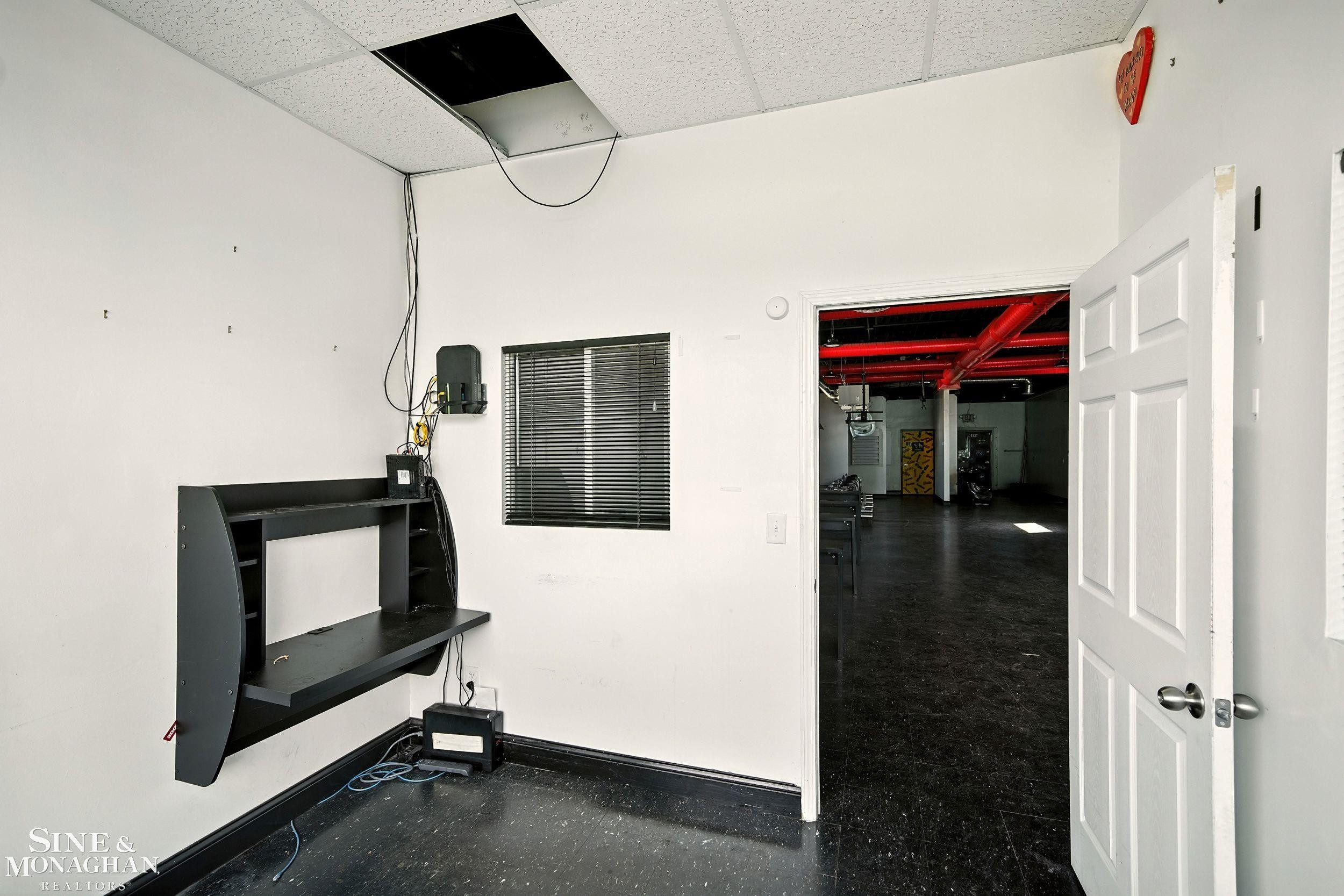 8235 W 8 Mile Road, Detroit, MI 48221 — Photo 11