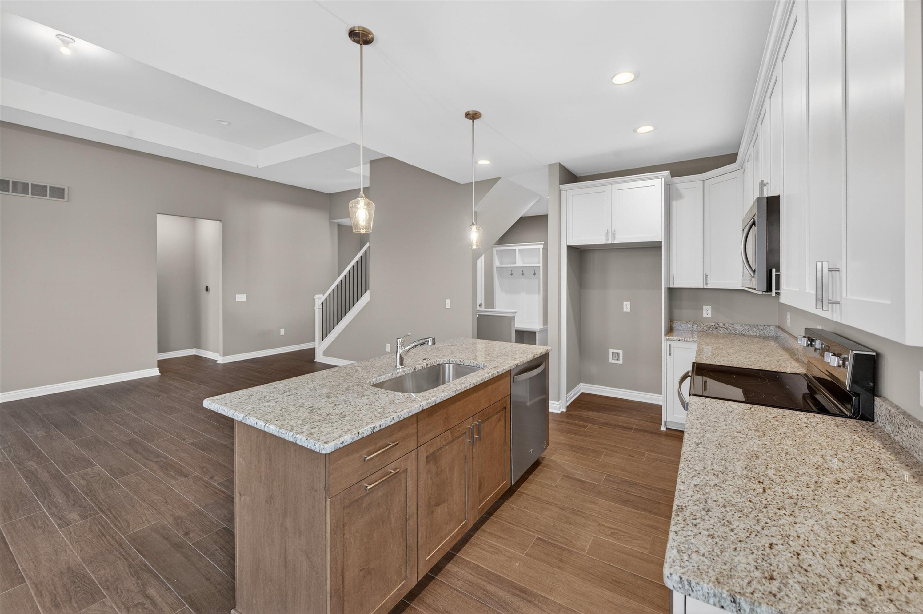3736 Chatham Place Place, 6, Brighton, MI 48114 — Photo 14