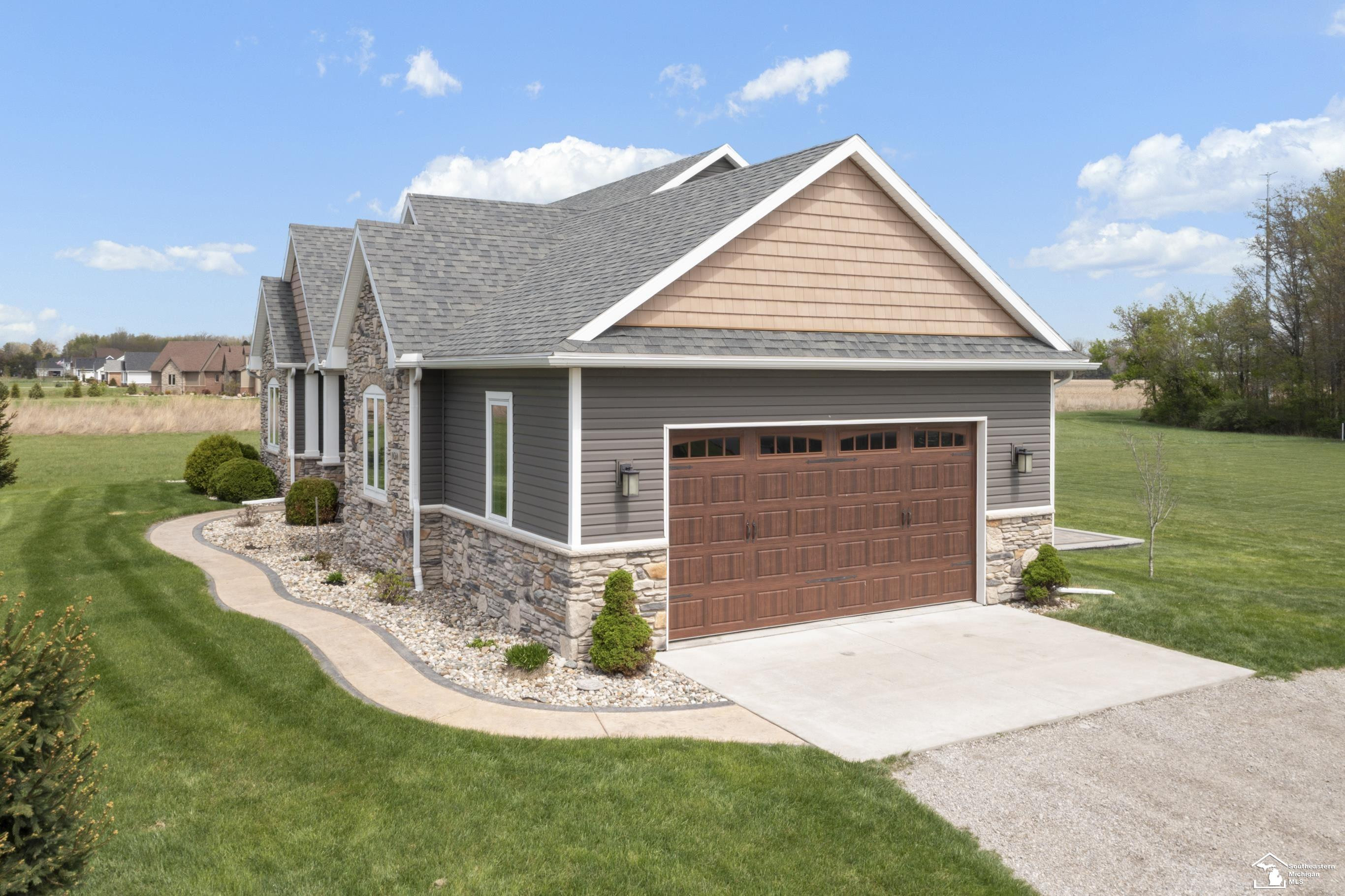 10260 Jackman Road, Temperance, MI 48182 — Photo 45
