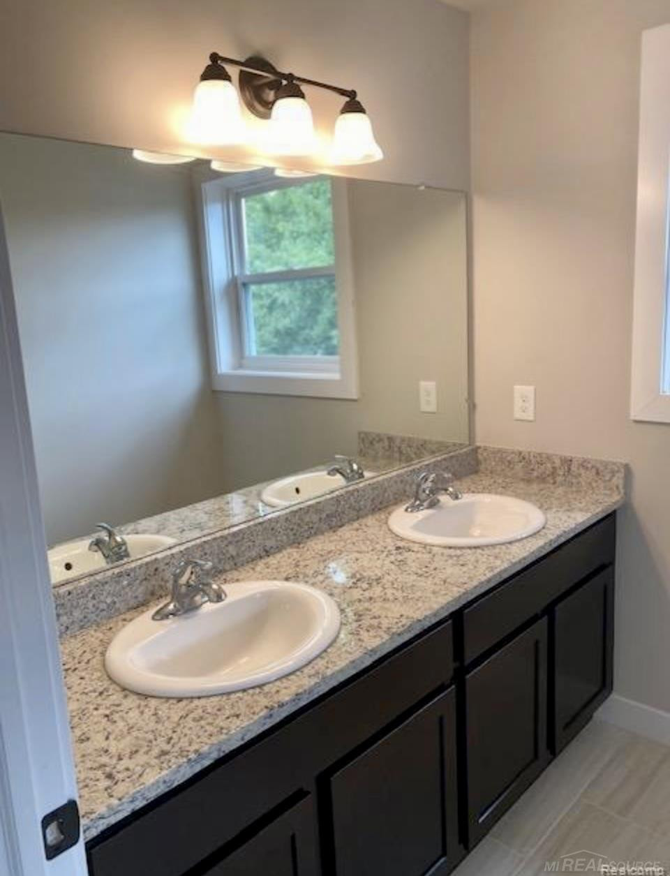 5515 MEADOW VIEW Street Street, Sterling Heights, MI — Photo 7