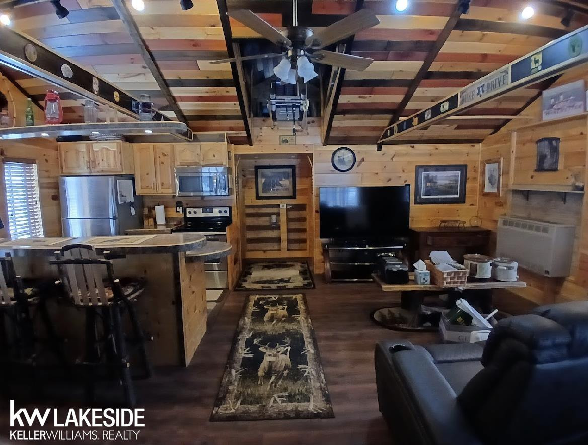 5293 Rose Street, Gladwin, MI 48624 — Photo 10
