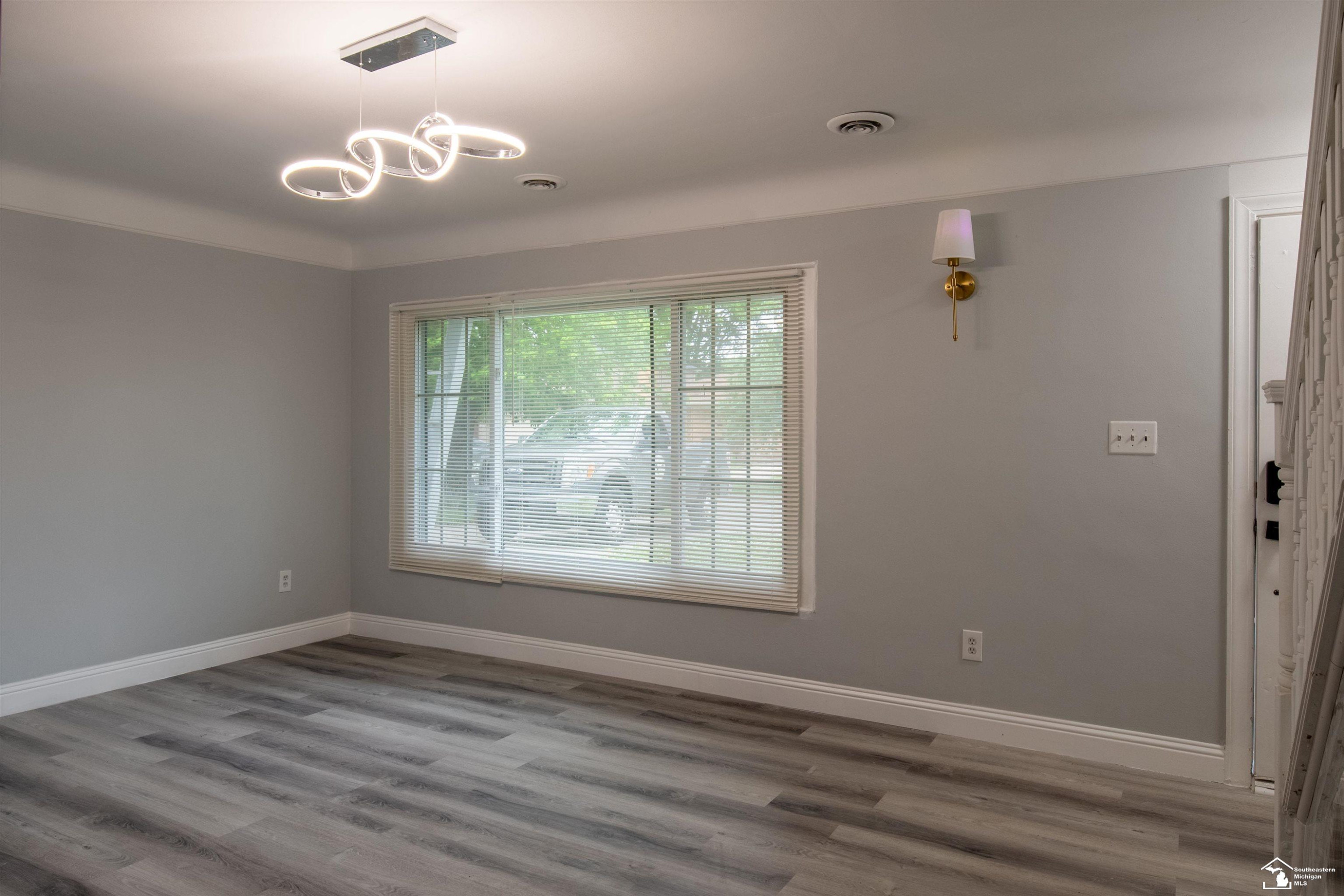 6854 Fenton Street, Dearborn Heights, MI 48127 — Photo 4