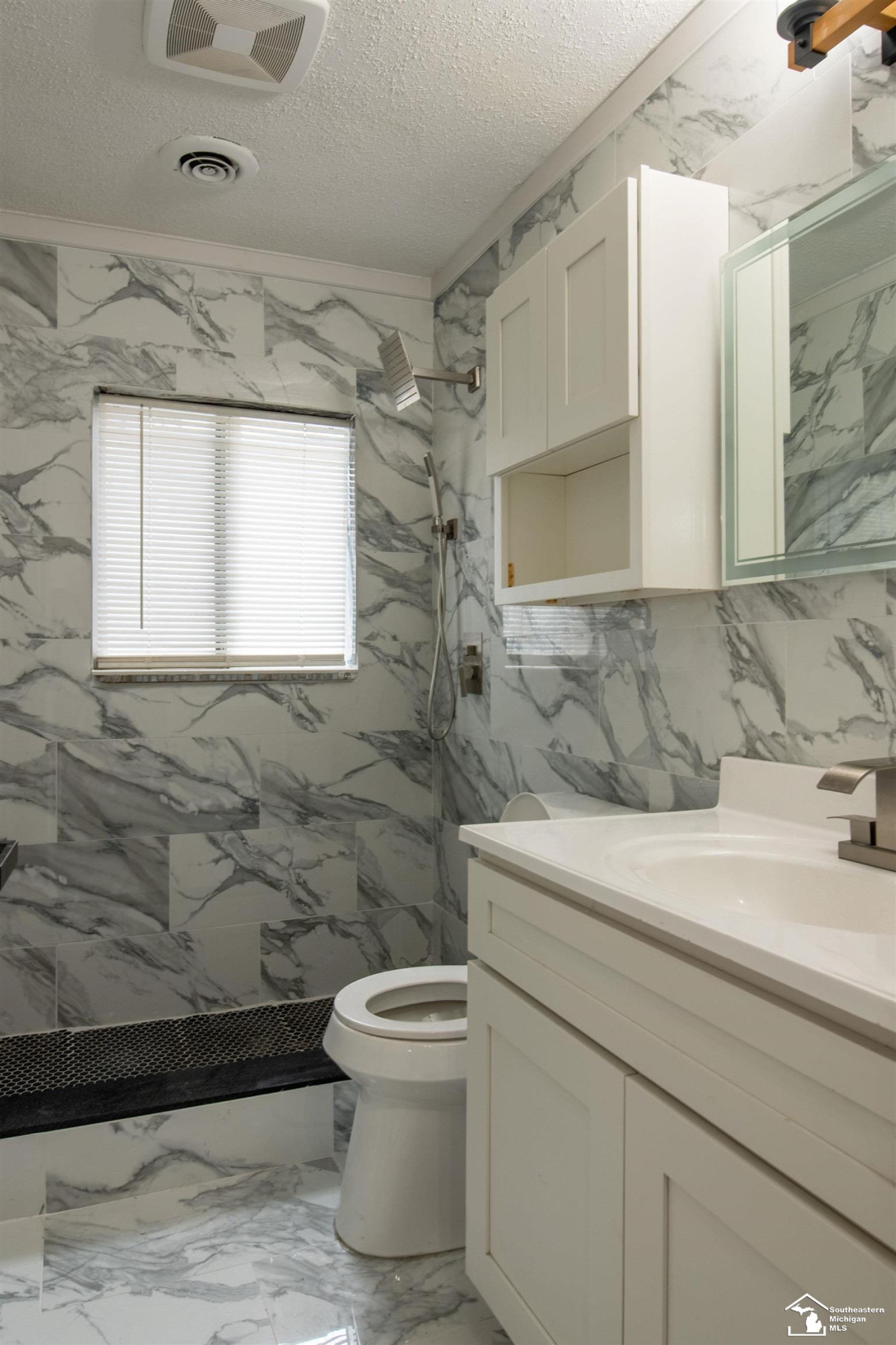 6854 Fenton Street, Dearborn Heights, MI 48127 — Photo 16