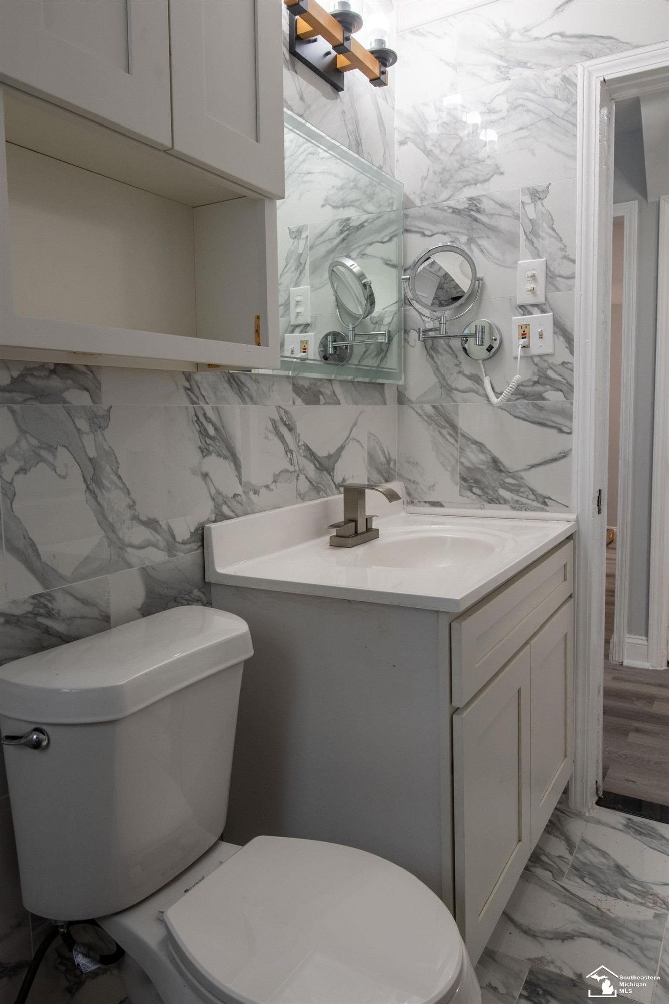 6854 Fenton Street, Dearborn Heights, MI 48127 — Photo 18