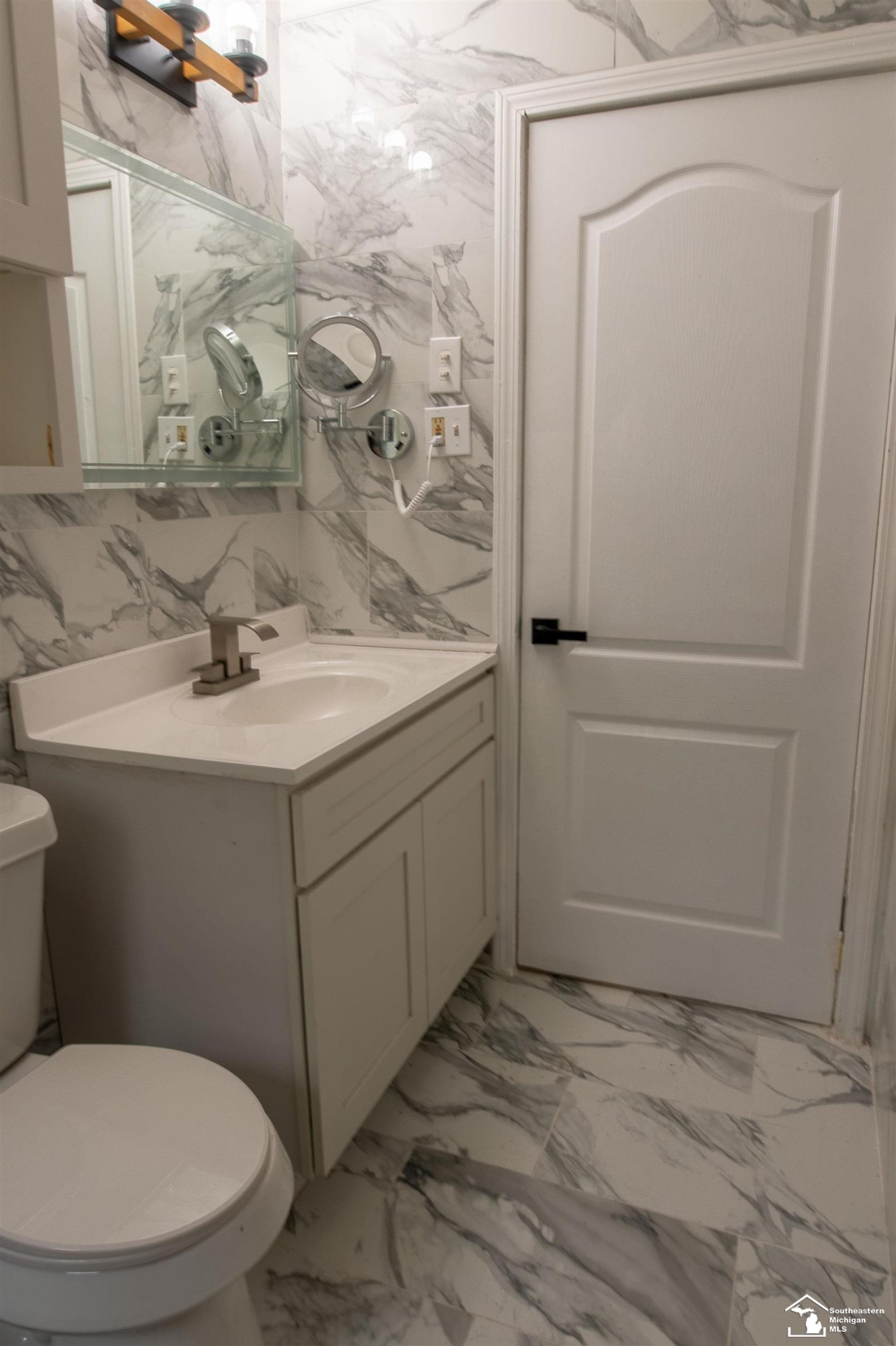 6854 Fenton Street, Dearborn Heights, MI 48127 — Photo 20
